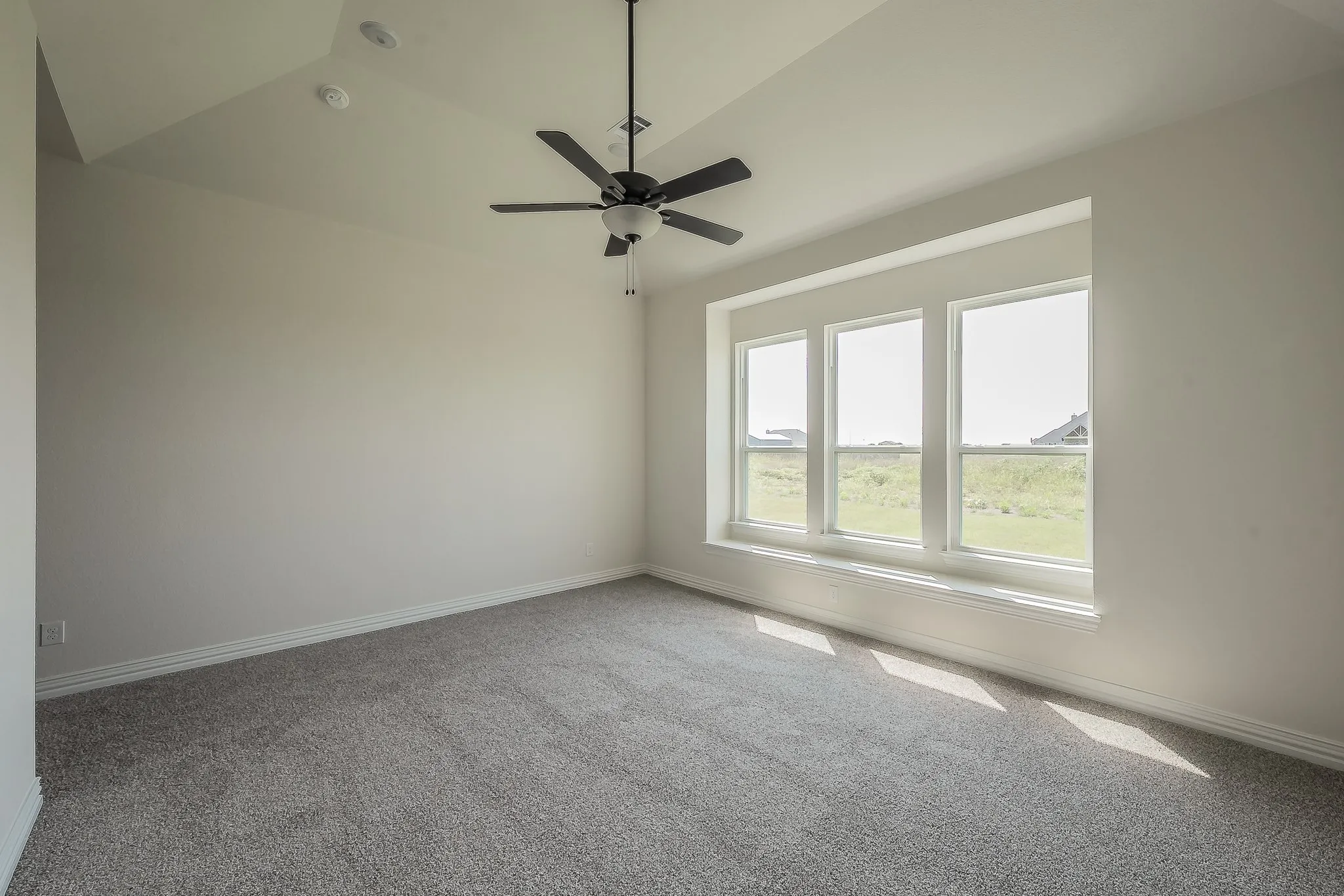 Single Family Residence For Sale in Ellis County , 430 Harvest Time Lane, Venus, Texas 76084, 4 Bedroom, 4 Bathroom, 2 Garage spaces, 2,725 Sqft, built in 2025, mls#21286382, Real Estate Agent in Venus, Homes For Sale in Ellis county, Homes For Sale in Venus, Realtor in Venus Texas, Real Estate Brokerage Independent Realty Texas, Luminita Cordes Realtor