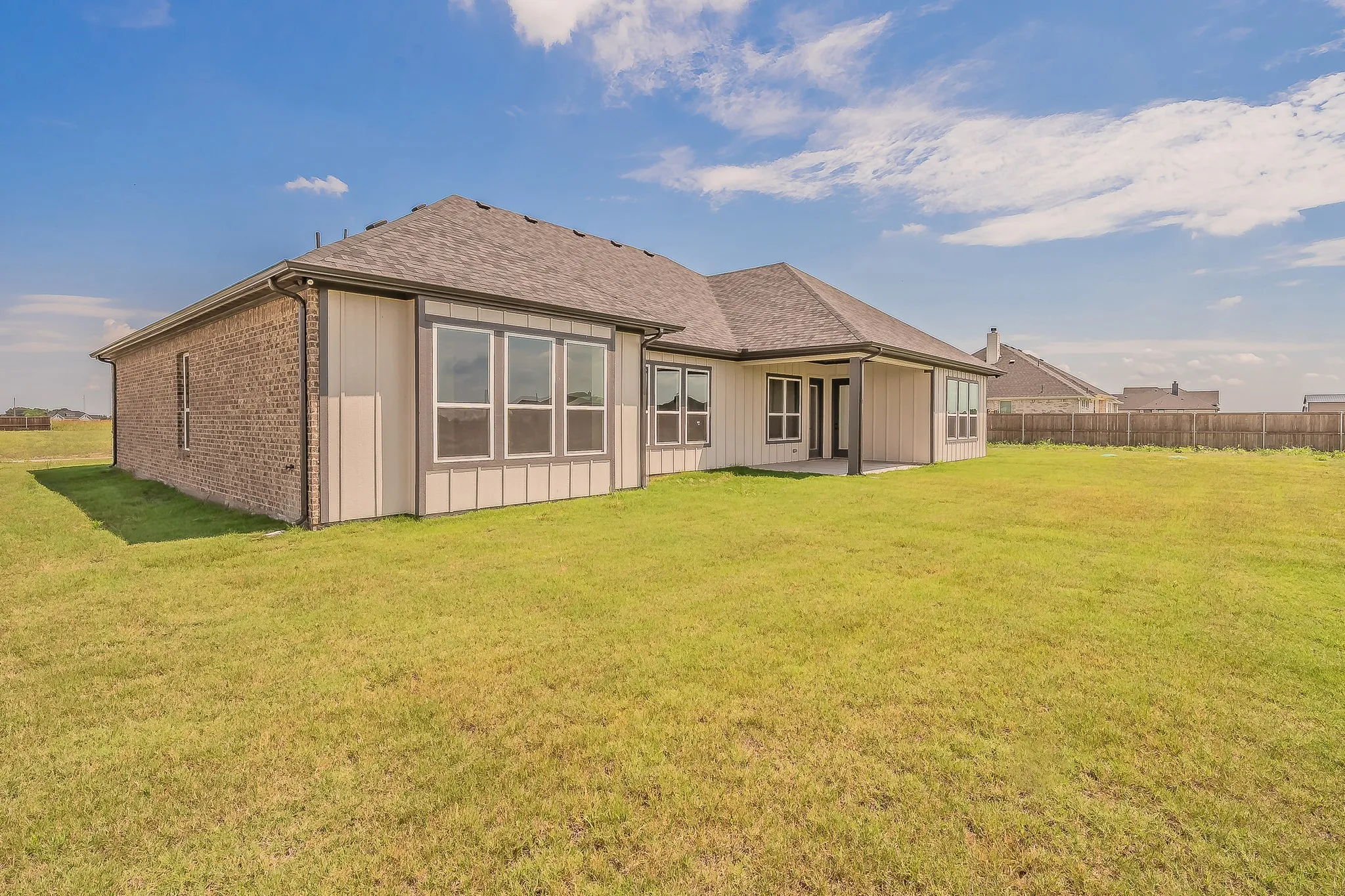 Single Family Residence For Sale in Ellis County , 430 Harvest Time Lane, Venus, Texas 76084, 4 Bedroom, 4 Bathroom, 2 Garage spaces, 2,725 Sqft, built in 2025, mls#21286382, Real Estate Agent in Venus, Homes For Sale in Ellis county, Homes For Sale in Venus, Realtor in Venus Texas, Real Estate Brokerage Independent Realty Texas, Luminita Cordes Realtor