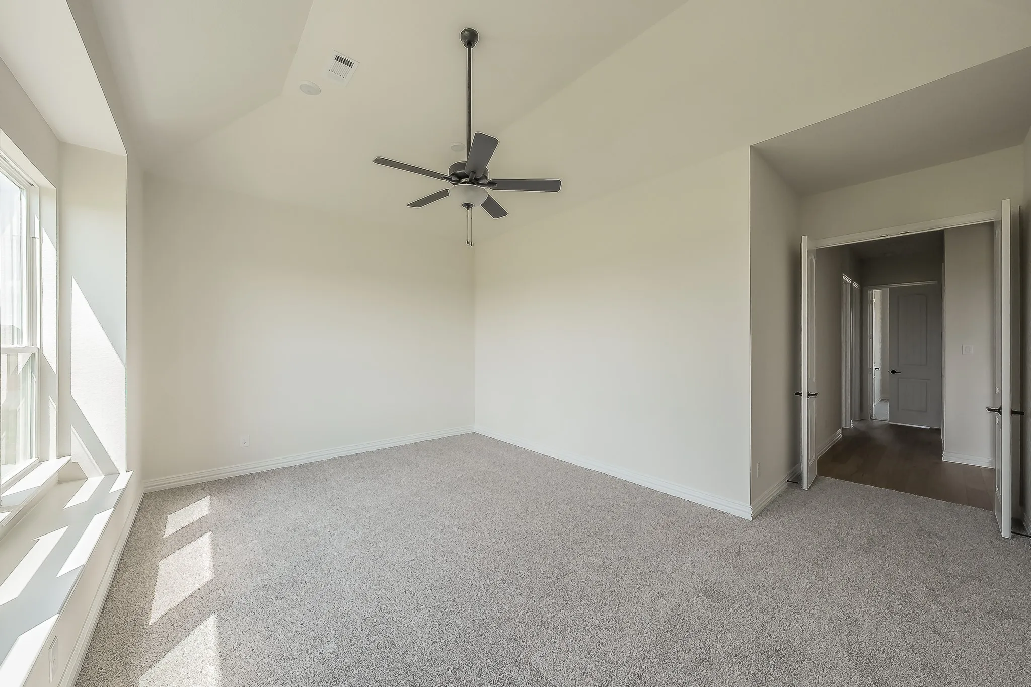 Single Family Residence For Sale in Ellis County , 430 Harvest Time Lane, Venus, Texas 76084, 4 Bedroom, 4 Bathroom, 2 Garage spaces, 2,725 Sqft, built in 2025, mls#21286382, Real Estate Agent in Venus, Homes For Sale in Ellis county, Homes For Sale in Venus, Realtor in Venus Texas, Real Estate Brokerage Independent Realty Texas, Luminita Cordes Realtor