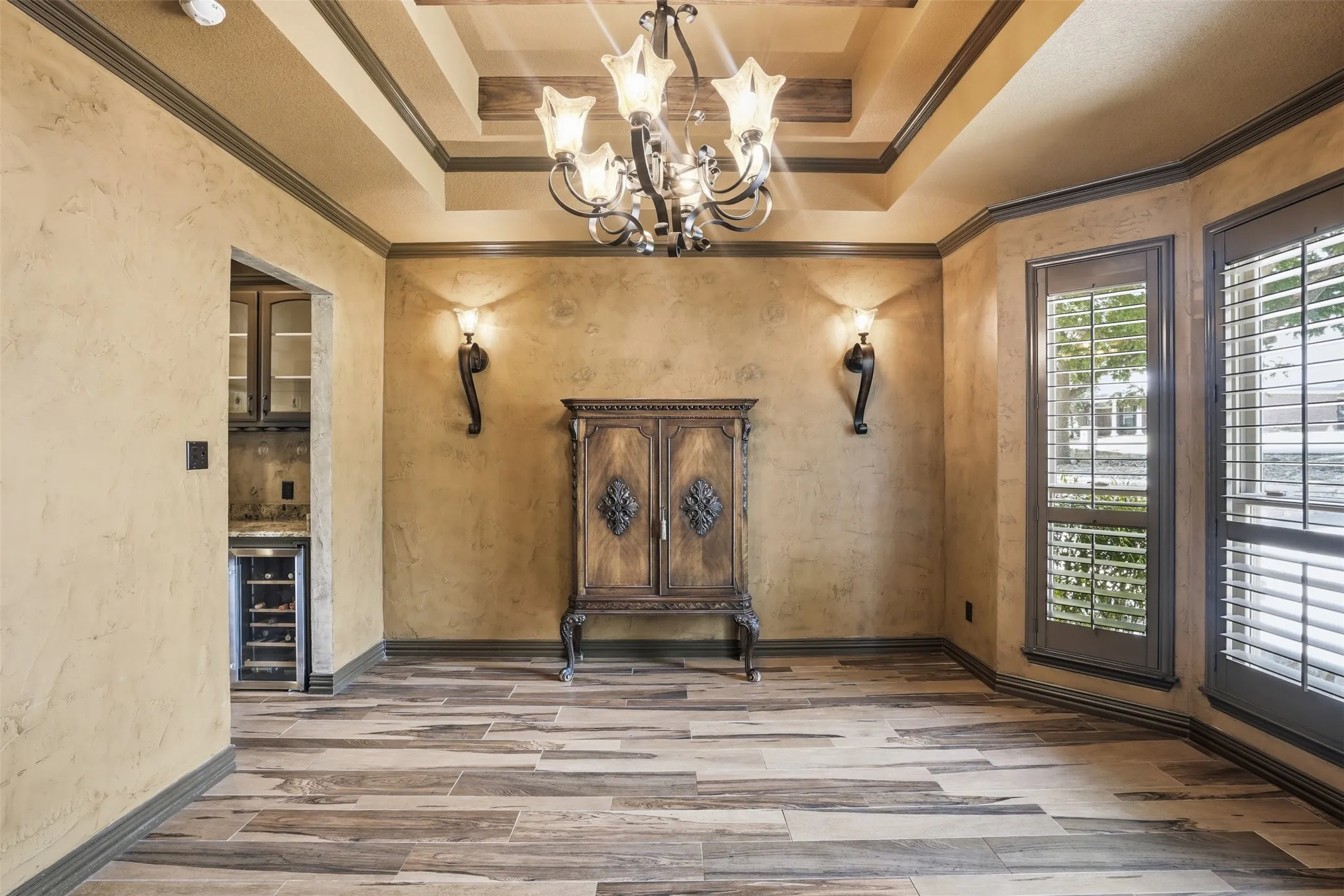 Single Family Residence For Sale in Hood County , 9310 Bellechase Road, Granbury, Texas 76049, 5 Bedroom, 5 Bathroom, 7 Garage spaces, 9,009 Sqft, built in 1999, mls#21284712, Real Estate Agent in Granbury, Homes For Sale in Hood county, Homes For Sale in Granbury, Realtor in Granbury Texas, Real Estate Brokerage Independent Realty Texas, Luminita Cordes Realtor