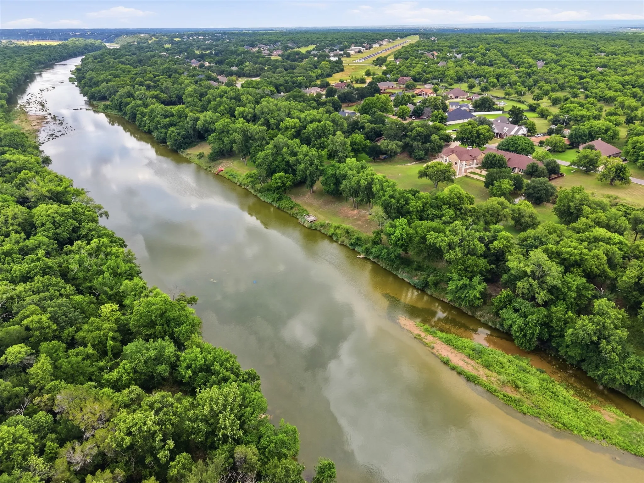 Single Family Residence For Sale in Hood County , 9310 Bellechase Road, Granbury, Texas 76049, 5 Bedroom, 5 Bathroom, 7 Garage spaces, 9,009 Sqft, built in 1999, mls#21284712, Real Estate Agent in Granbury, Homes For Sale in Hood county, Homes For Sale in Granbury, Realtor in Granbury Texas, Real Estate Brokerage Independent Realty Texas, Luminita Cordes Realtor