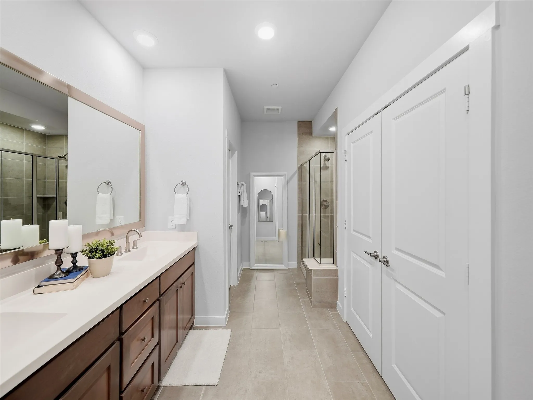 Townhouse For Rent in Collin County , 800 Emerling, Mc Kinney, Texas 75069, 3 Bedroom, 3 Bathroom, 2 Garage spaces, 1,810 Sqft, built in 2021, mls#21283518, Real Estate Agent in Mc Kinney, Homes For Rent in Collin county, Homes For Rent in Mc Kinney, Realtor in Mc Kinney Texas, Real Estate Brokerage Independent Realty Texas, Luminita Cordes Realtor