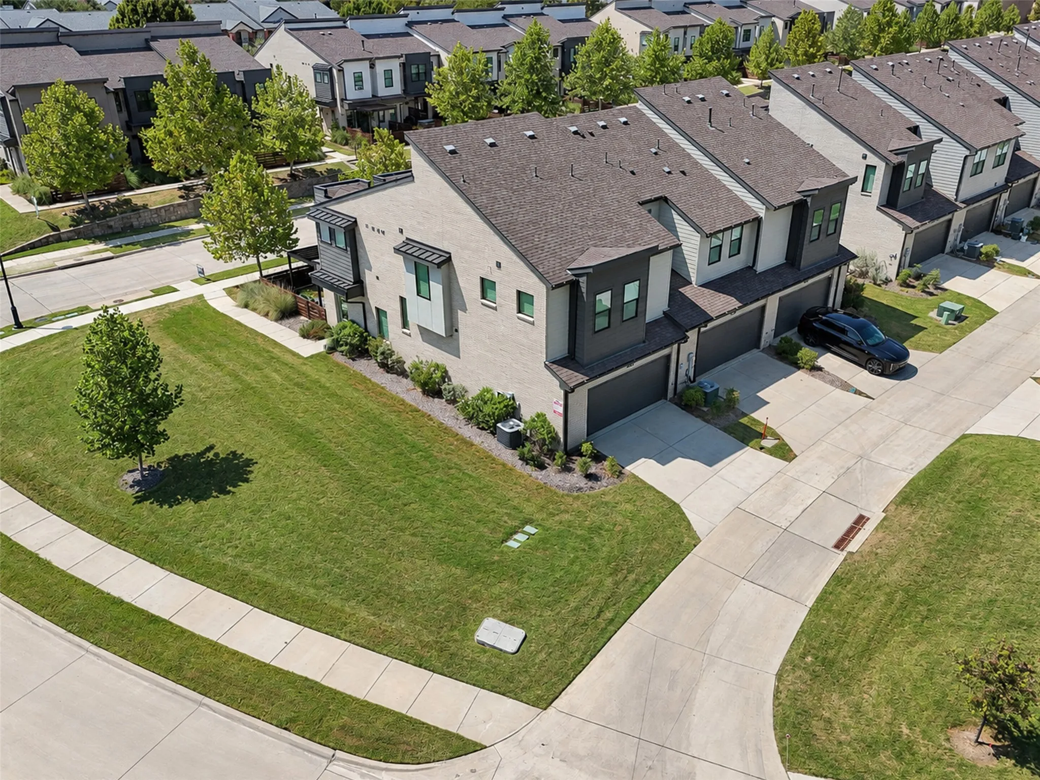 Townhouse For Rent in Collin County , 800 Emerling, Mc Kinney, Texas 75069, 3 Bedroom, 3 Bathroom, 2 Garage spaces, 1,810 Sqft, built in 2021, mls#21283518, Real Estate Agent in Mc Kinney, Homes For Rent in Collin county, Homes For Rent in Mc Kinney, Realtor in Mc Kinney Texas, Real Estate Brokerage Independent Realty Texas, Luminita Cordes Realtor
