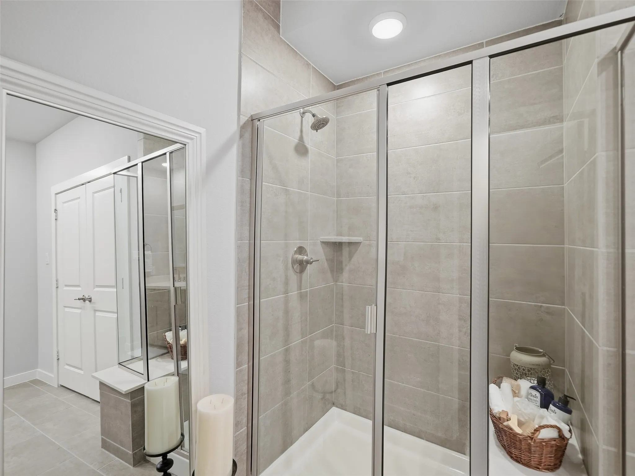 Townhouse For Rent in Collin County , 800 Emerling, Mc Kinney, Texas 75069, 3 Bedroom, 3 Bathroom, 2 Garage spaces, 1,810 Sqft, built in 2021, mls#21283518, Real Estate Agent in Mc Kinney, Homes For Rent in Collin county, Homes For Rent in Mc Kinney, Realtor in Mc Kinney Texas, Real Estate Brokerage Independent Realty Texas, Luminita Cordes Realtor
