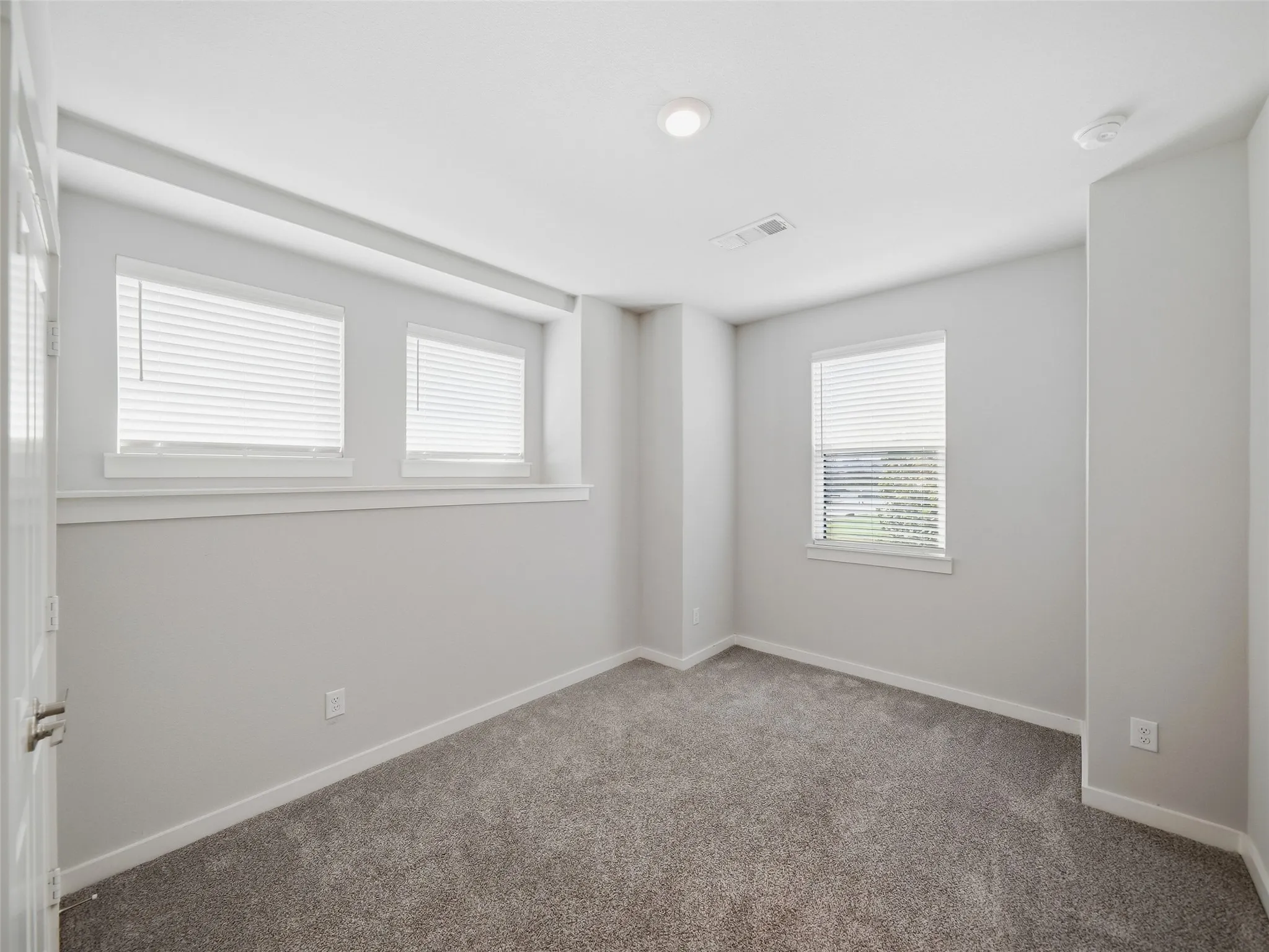 Townhouse For Rent in Collin County , 800 Emerling, Mc Kinney, Texas 75069, 3 Bedroom, 3 Bathroom, 2 Garage spaces, 1,810 Sqft, built in 2021, mls#21283518, Real Estate Agent in Mc Kinney, Homes For Rent in Collin county, Homes For Rent in Mc Kinney, Realtor in Mc Kinney Texas, Real Estate Brokerage Independent Realty Texas, Luminita Cordes Realtor