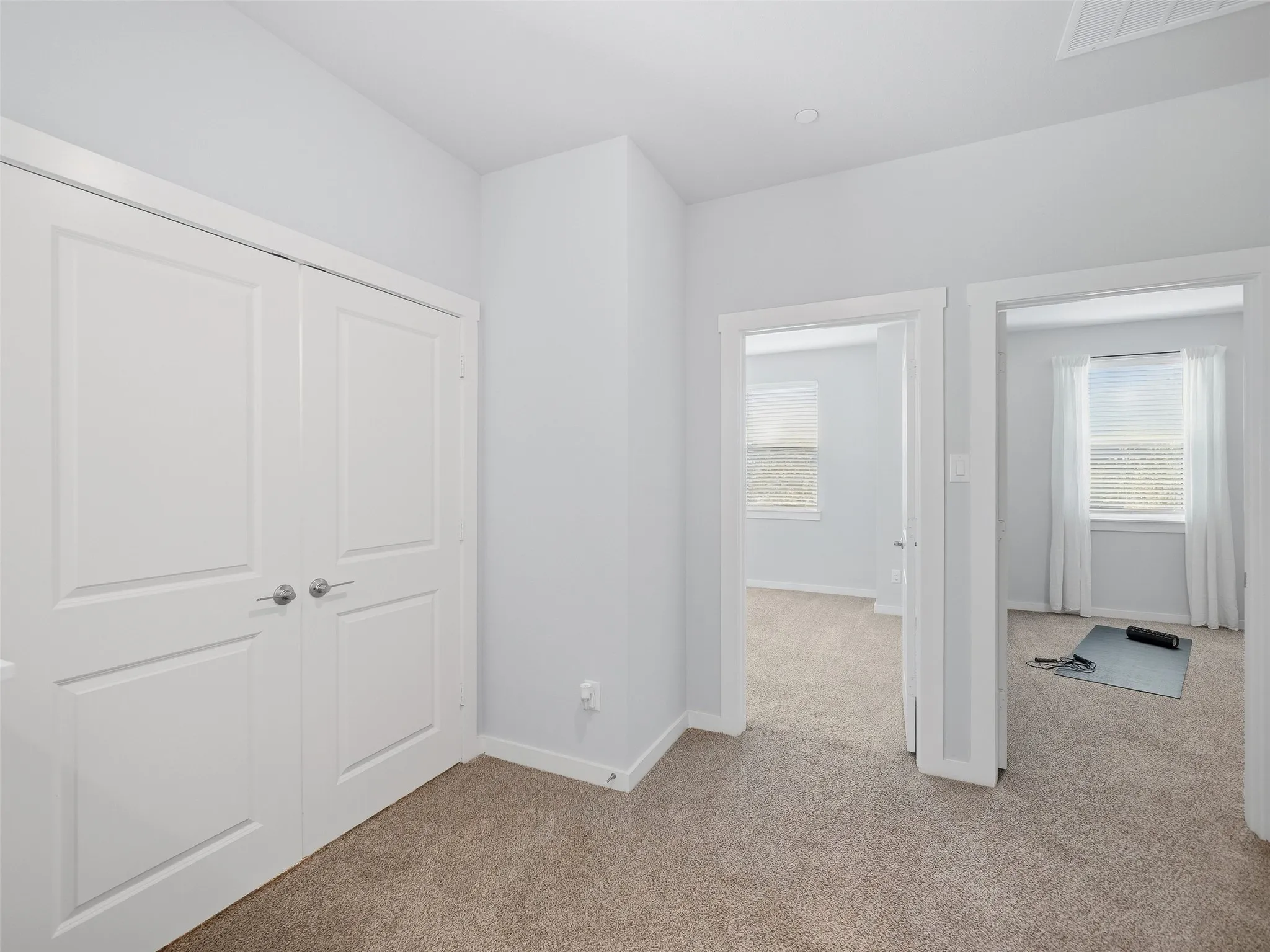 Townhouse For Rent in Collin County , 800 Emerling, Mc Kinney, Texas 75069, 3 Bedroom, 3 Bathroom, 2 Garage spaces, 1,810 Sqft, built in 2021, mls#21283518, Real Estate Agent in Mc Kinney, Homes For Rent in Collin county, Homes For Rent in Mc Kinney, Realtor in Mc Kinney Texas, Real Estate Brokerage Independent Realty Texas, Luminita Cordes Realtor