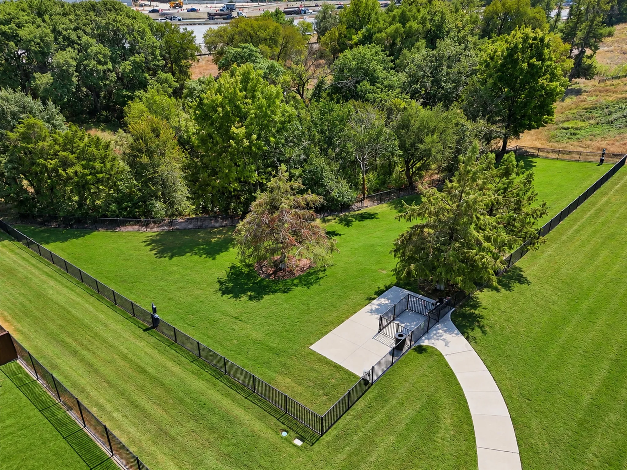 Townhouse For Rent in Collin County , 800 Emerling, Mc Kinney, Texas 75069, 3 Bedroom, 3 Bathroom, 2 Garage spaces, 1,810 Sqft, built in 2021, mls#21283518, Real Estate Agent in Mc Kinney, Homes For Rent in Collin county, Homes For Rent in Mc Kinney, Realtor in Mc Kinney Texas, Real Estate Brokerage Independent Realty Texas, Luminita Cordes Realtor