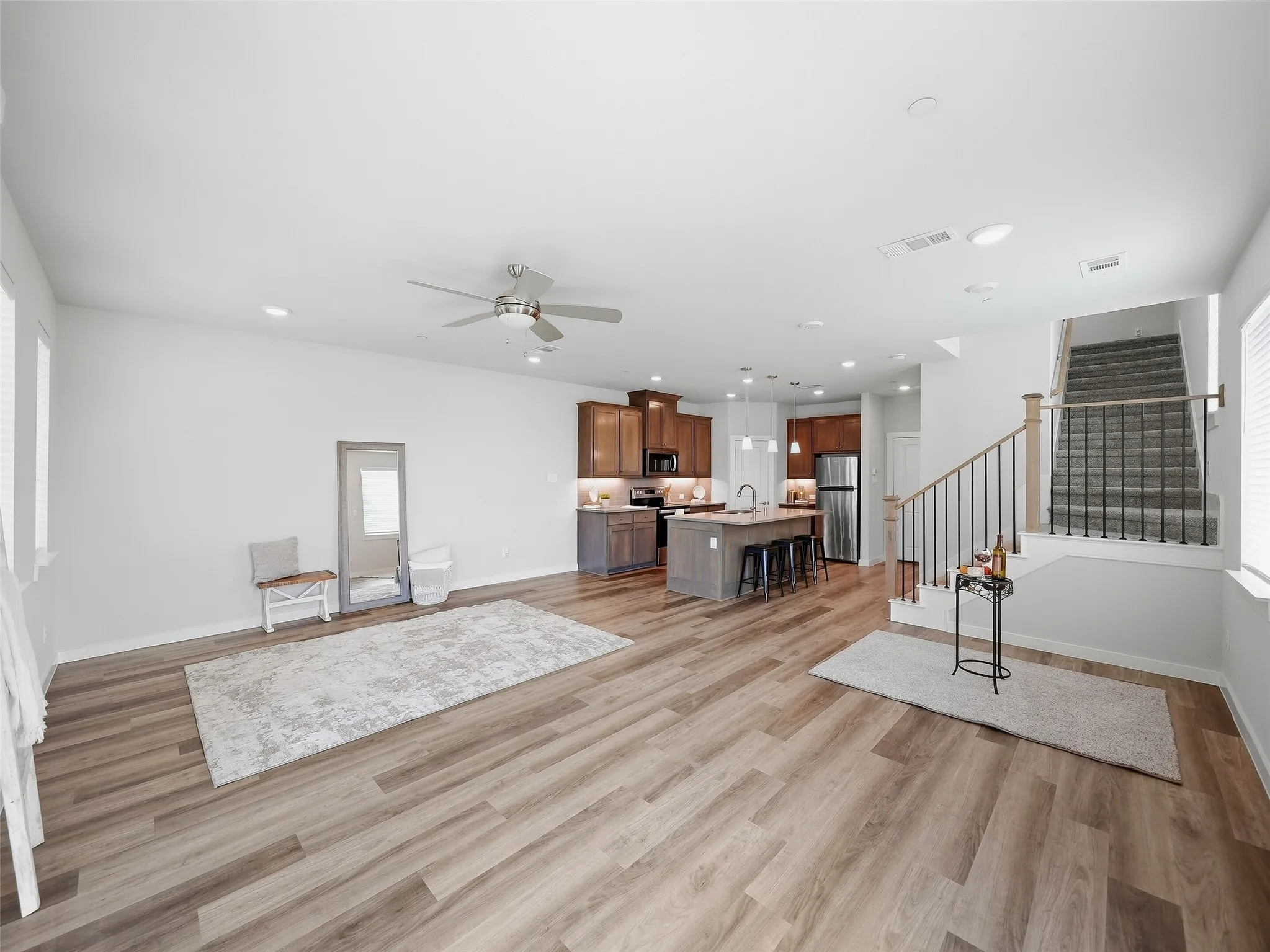 Townhouse For Rent in Collin County , 800 Emerling, Mc Kinney, Texas 75069, 3 Bedroom, 3 Bathroom, 2 Garage spaces, 1,810 Sqft, built in 2021, mls#21283518, Real Estate Agent in Mc Kinney, Homes For Rent in Collin county, Homes For Rent in Mc Kinney, Realtor in Mc Kinney Texas, Real Estate Brokerage Independent Realty Texas, Luminita Cordes Realtor