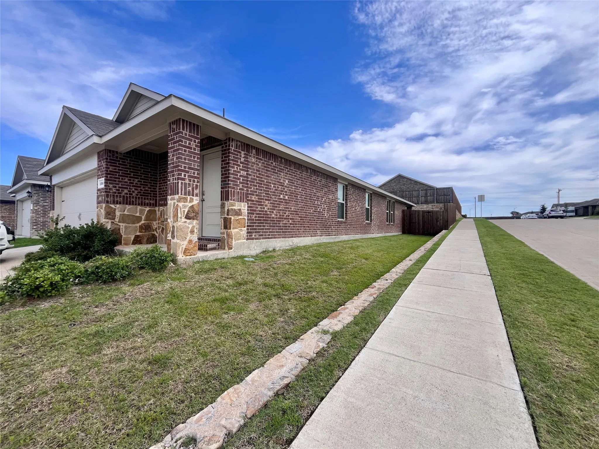 Single Family Residence For Sale in Kaufman County , 1302 Draper Lane, Forney, Texas 75126, 3 Bedrooms, 2 Bathrooms, 2 Garage spaces, 1,565 Sqft, built in 2023, Price $224,500, mls#21285603, Real Estate Agent in Forney, Homes For Sale in Kaufman county, Homes For Sale in Forney, Realtor in Forney Texas, Real Estate Brokerage Independent Realty Texas, Luminita Cordes Realtor