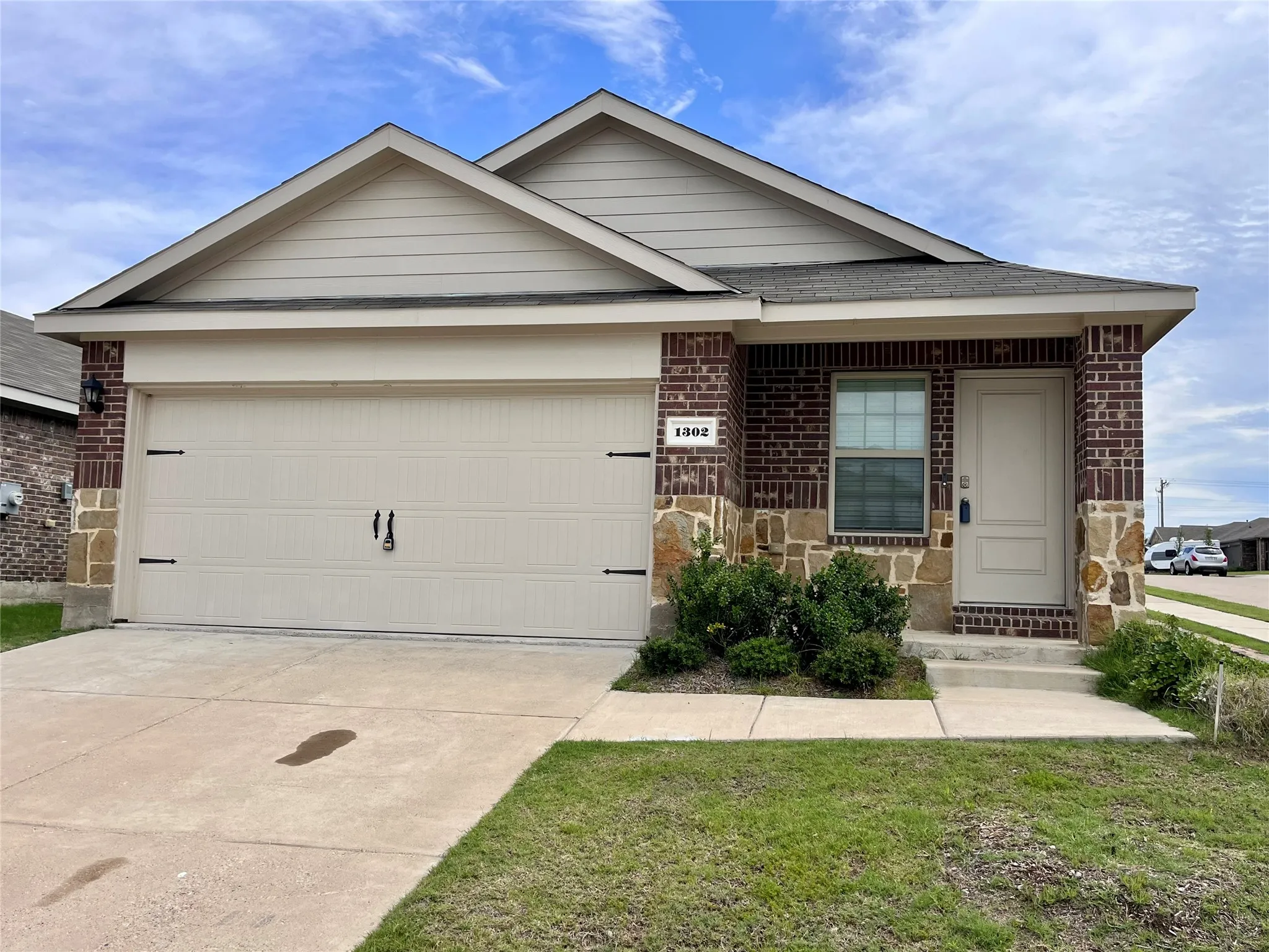 Single Family Residence For Sale in Kaufman County , 1302 Draper Lane, Forney, Texas 75126, 3 Bedrooms, 2 Bathrooms, 2 Garage spaces, 1,565 Sqft, built in 2023, Price $224,500, mls#21285603, Real Estate Agent in Forney, Homes For Sale in Kaufman county, Homes For Sale in Forney, Realtor in Forney Texas, Real Estate Brokerage Independent Realty Texas, Luminita Cordes Realtor