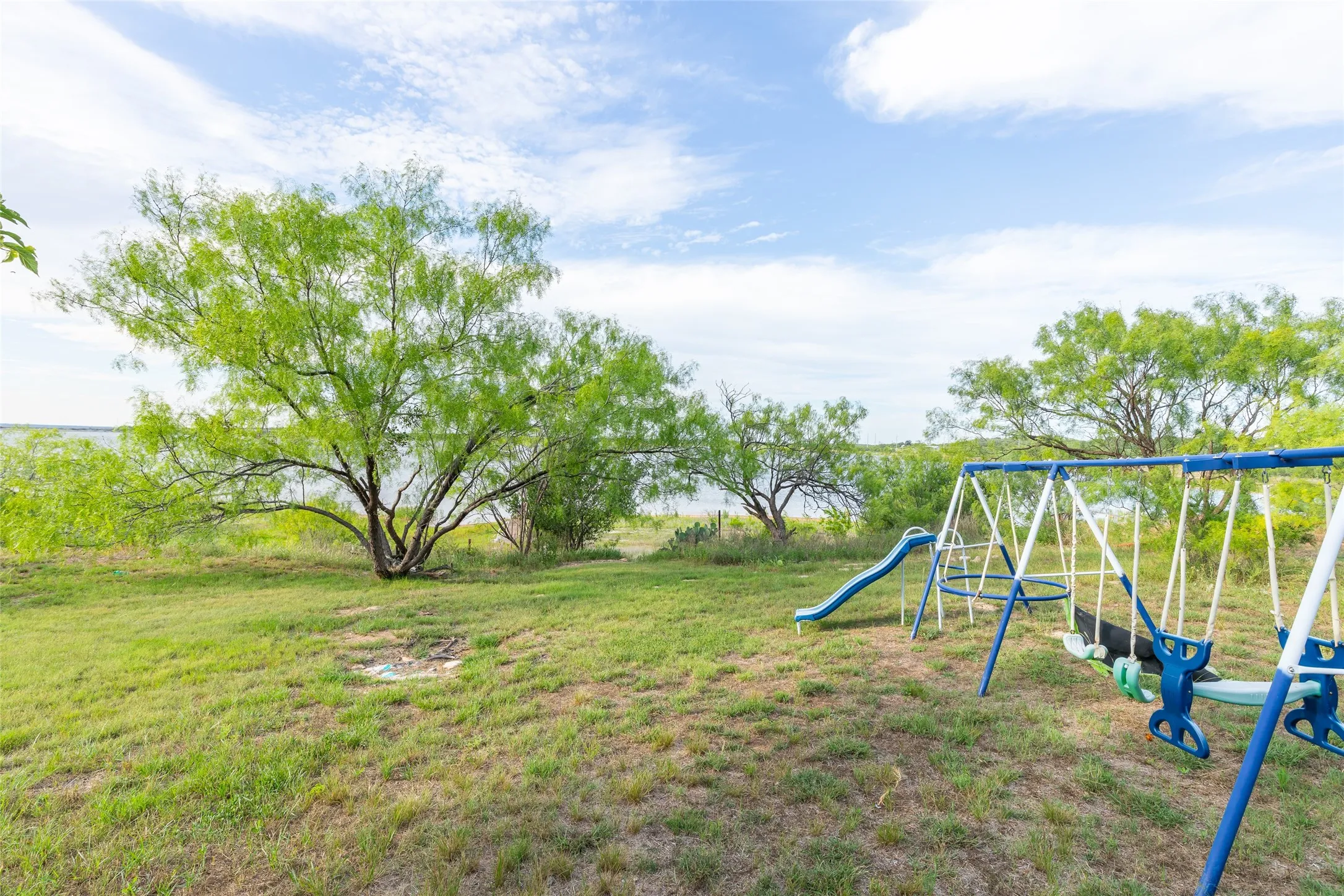 Single Family Residence For Sale in Jones County , 28 Poverty Point Circle, Abilene, Texas 79601, 3 Bedroom, 2 Bathroom, 3 Garage spaces, 2,044 Sqft, built in 1955, Price $349,850, mls#21282369, Real Estate Agent in Abilene, Homes For Sale in Jones county, Homes For Sale in Abilene, Realtor in Abilene Texas, Real Estate Brokerage Independent Realty Texas, Luminita Cordes Realtor