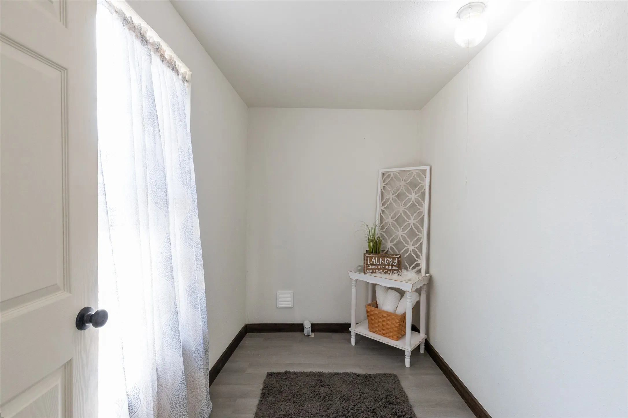 Single Family Residence For Sale in Jones County , 28 Poverty Point Circle, Abilene, Texas 79601, 3 Bedroom, 2 Bathroom, 3 Garage spaces, 2,044 Sqft, built in 1955, Price $349,850, mls#21282369, Real Estate Agent in Abilene, Homes For Sale in Jones county, Homes For Sale in Abilene, Realtor in Abilene Texas, Real Estate Brokerage Independent Realty Texas, Luminita Cordes Realtor