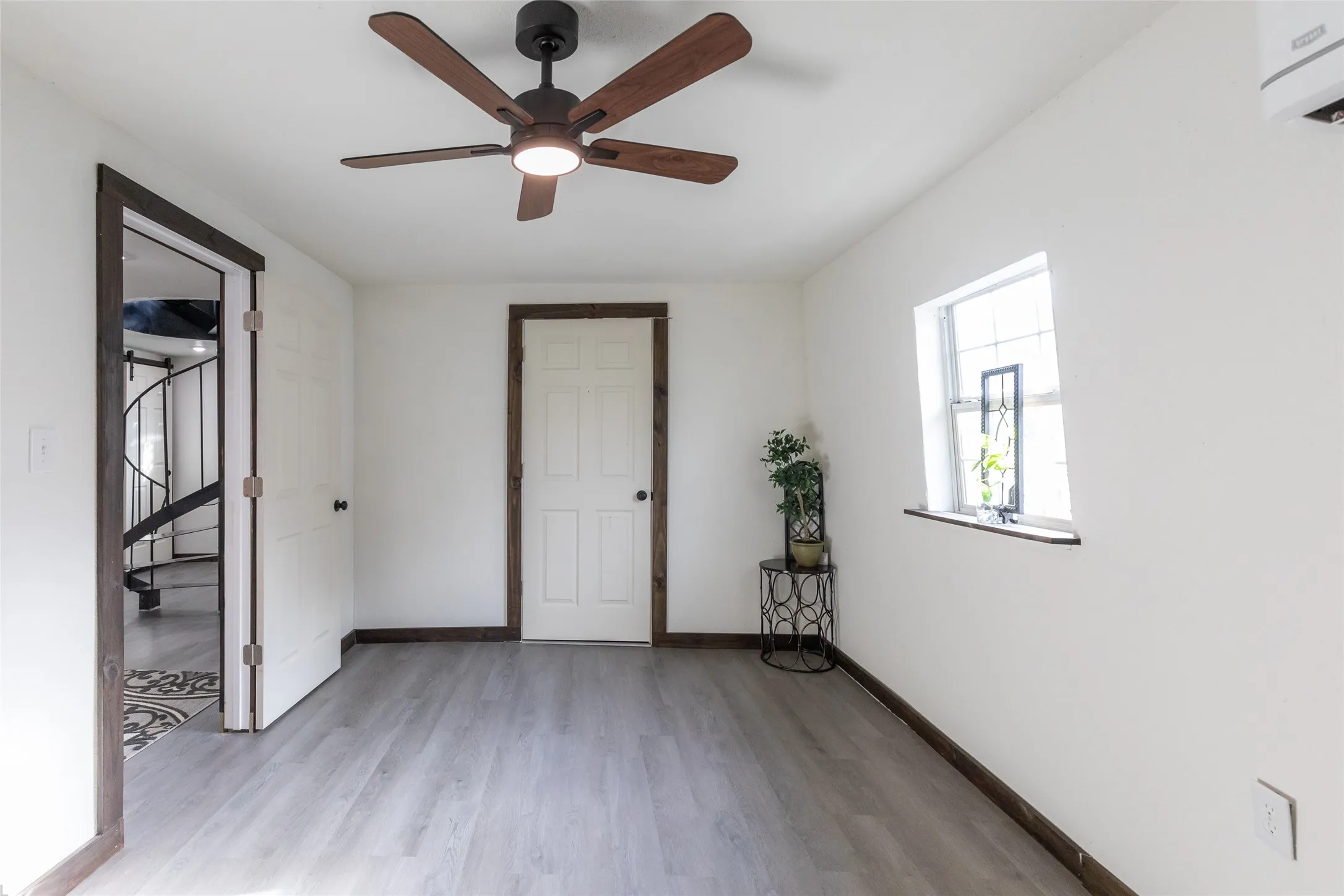 Single Family Residence For Sale in Jones County , 28 Poverty Point Circle, Abilene, Texas 79601, 3 Bedroom, 2 Bathroom, 3 Garage spaces, 2,044 Sqft, built in 1955, Price $349,850, mls#21282369, Real Estate Agent in Abilene, Homes For Sale in Jones county, Homes For Sale in Abilene, Realtor in Abilene Texas, Real Estate Brokerage Independent Realty Texas, Luminita Cordes Realtor