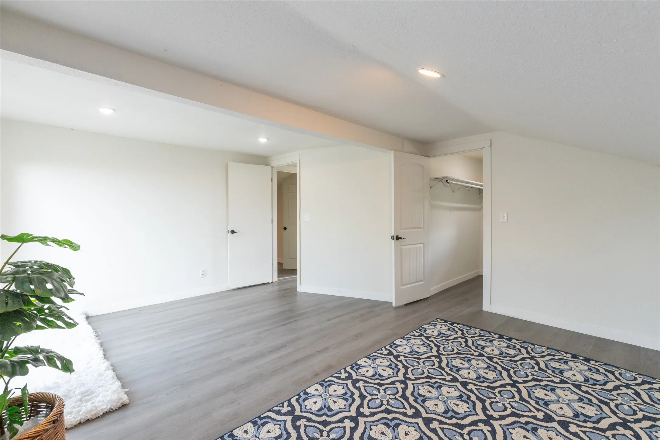 Single Family Residence For Sale in Jones County , 28 Poverty Point Circle, Abilene, Texas 79601, 3 Bedroom, 2 Bathroom, 3 Garage spaces, 2,044 Sqft, built in 1955, Price $349,850, mls#21282369, Real Estate Agent in Abilene, Homes For Sale in Jones county, Homes For Sale in Abilene, Realtor in Abilene Texas, Real Estate Brokerage Independent Realty Texas, Luminita Cordes Realtor