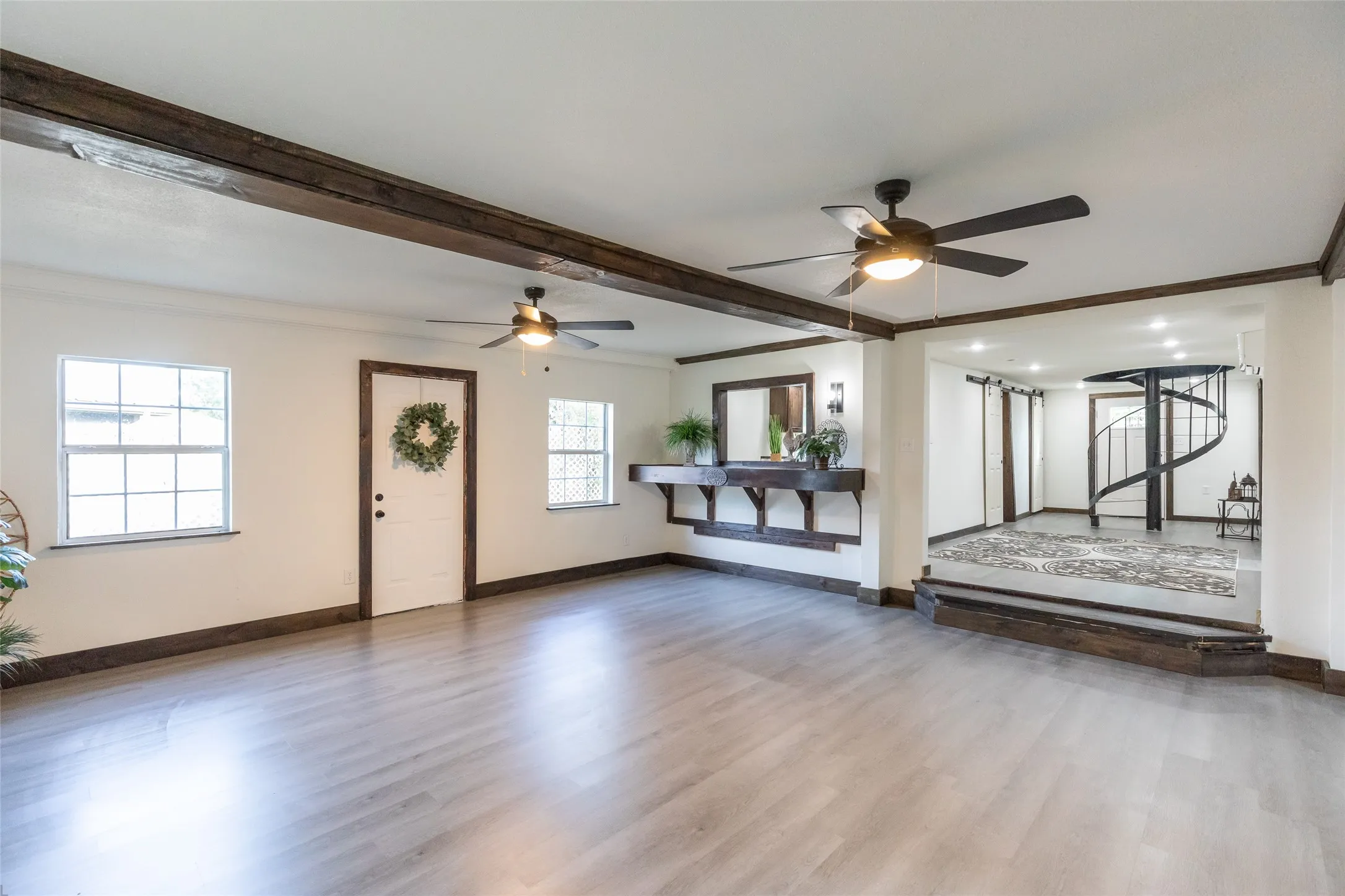 Single Family Residence For Sale in Jones County , 28 Poverty Point Circle, Abilene, Texas 79601, 3 Bedroom, 2 Bathroom, 3 Garage spaces, 2,044 Sqft, built in 1955, Price $349,850, mls#21282369, Real Estate Agent in Abilene, Homes For Sale in Jones county, Homes For Sale in Abilene, Realtor in Abilene Texas, Real Estate Brokerage Independent Realty Texas, Luminita Cordes Realtor