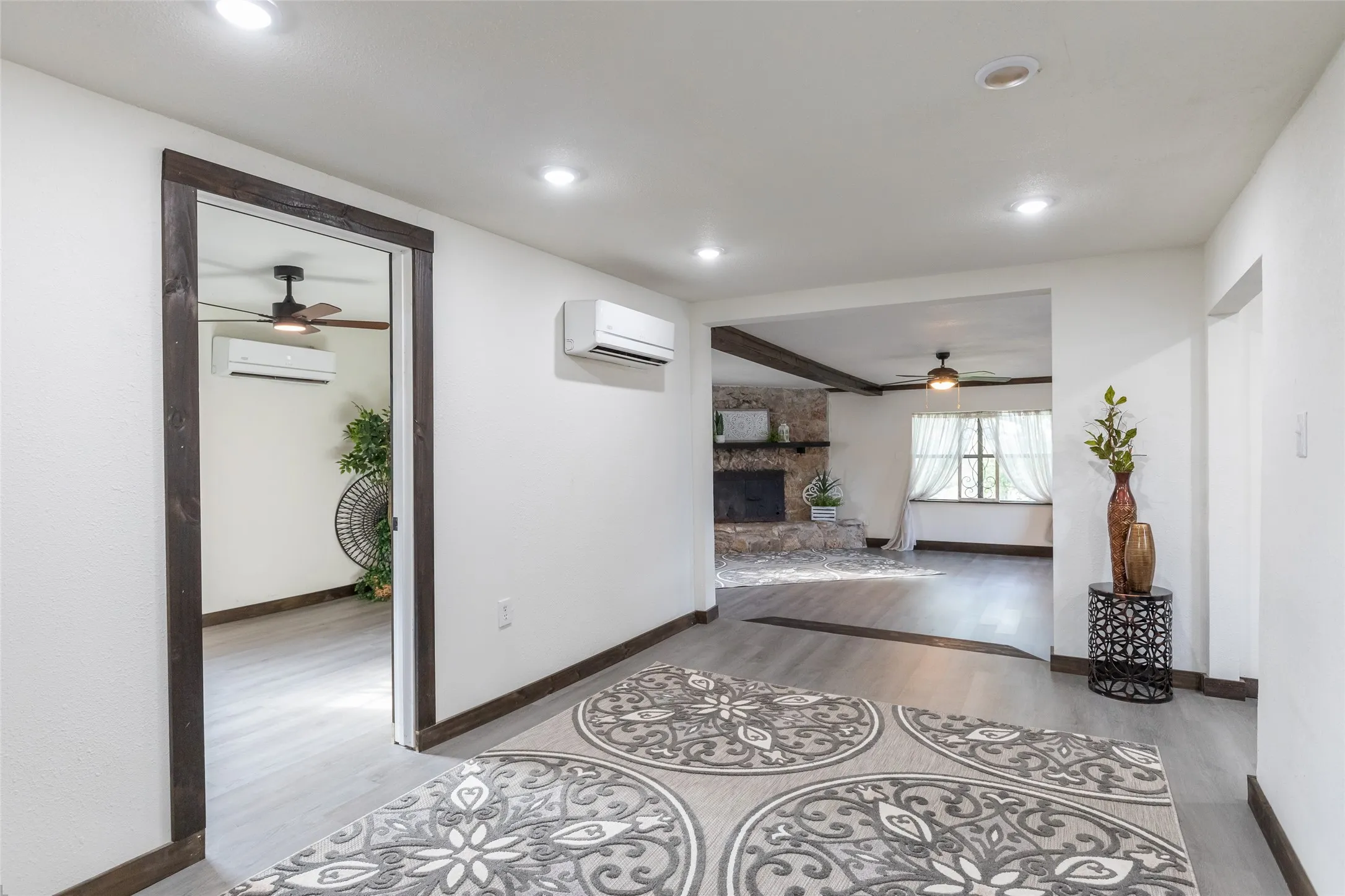 Single Family Residence For Sale in Jones County , 28 Poverty Point Circle, Abilene, Texas 79601, 3 Bedroom, 2 Bathroom, 3 Garage spaces, 2,044 Sqft, built in 1955, Price $349,850, mls#21282369, Real Estate Agent in Abilene, Homes For Sale in Jones county, Homes For Sale in Abilene, Realtor in Abilene Texas, Real Estate Brokerage Independent Realty Texas, Luminita Cordes Realtor