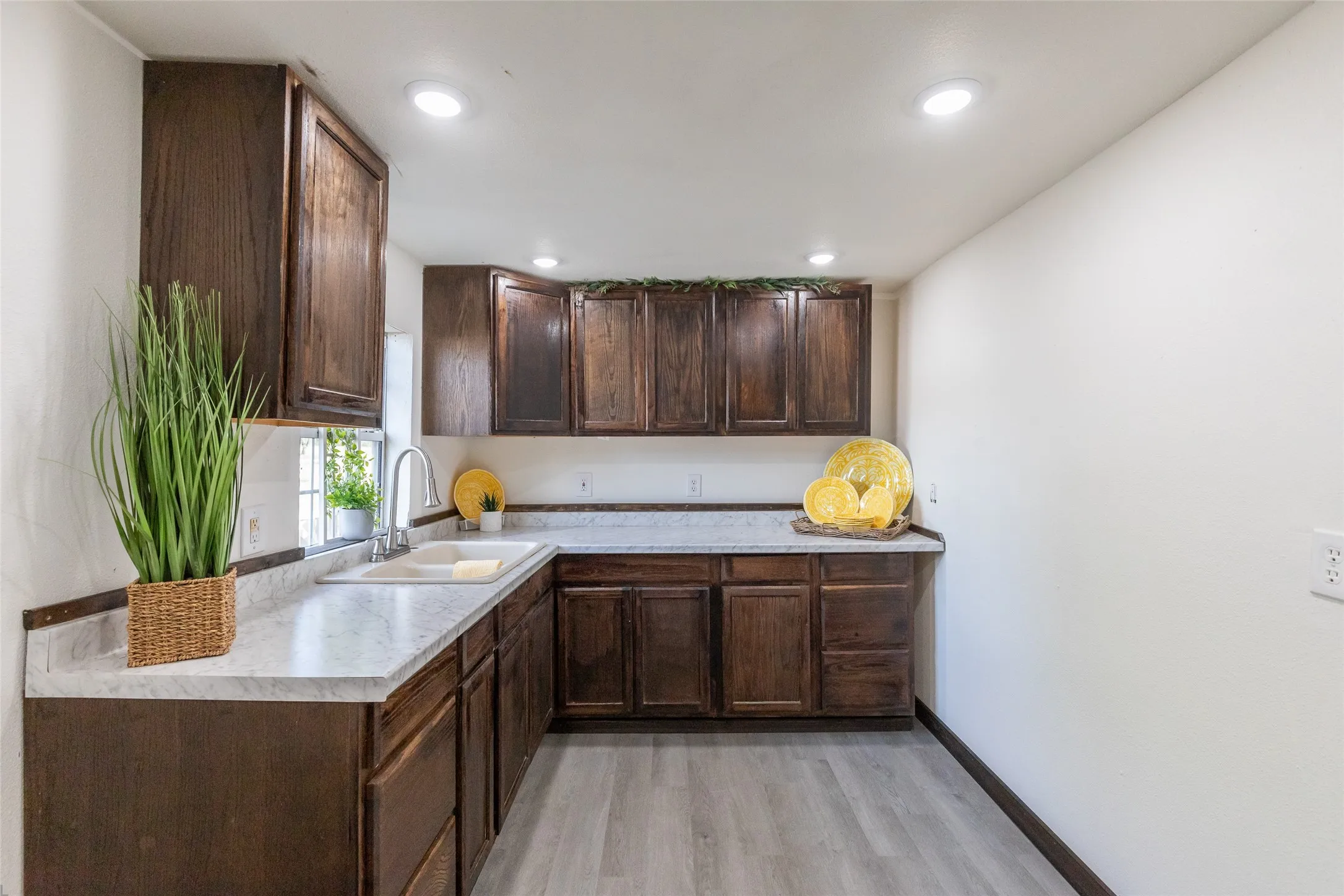 Single Family Residence For Sale in Jones County , 28 Poverty Point Circle, Abilene, Texas 79601, 3 Bedroom, 2 Bathroom, 3 Garage spaces, 2,044 Sqft, built in 1955, Price $349,850, mls#21282369, Real Estate Agent in Abilene, Homes For Sale in Jones county, Homes For Sale in Abilene, Realtor in Abilene Texas, Real Estate Brokerage Independent Realty Texas, Luminita Cordes Realtor