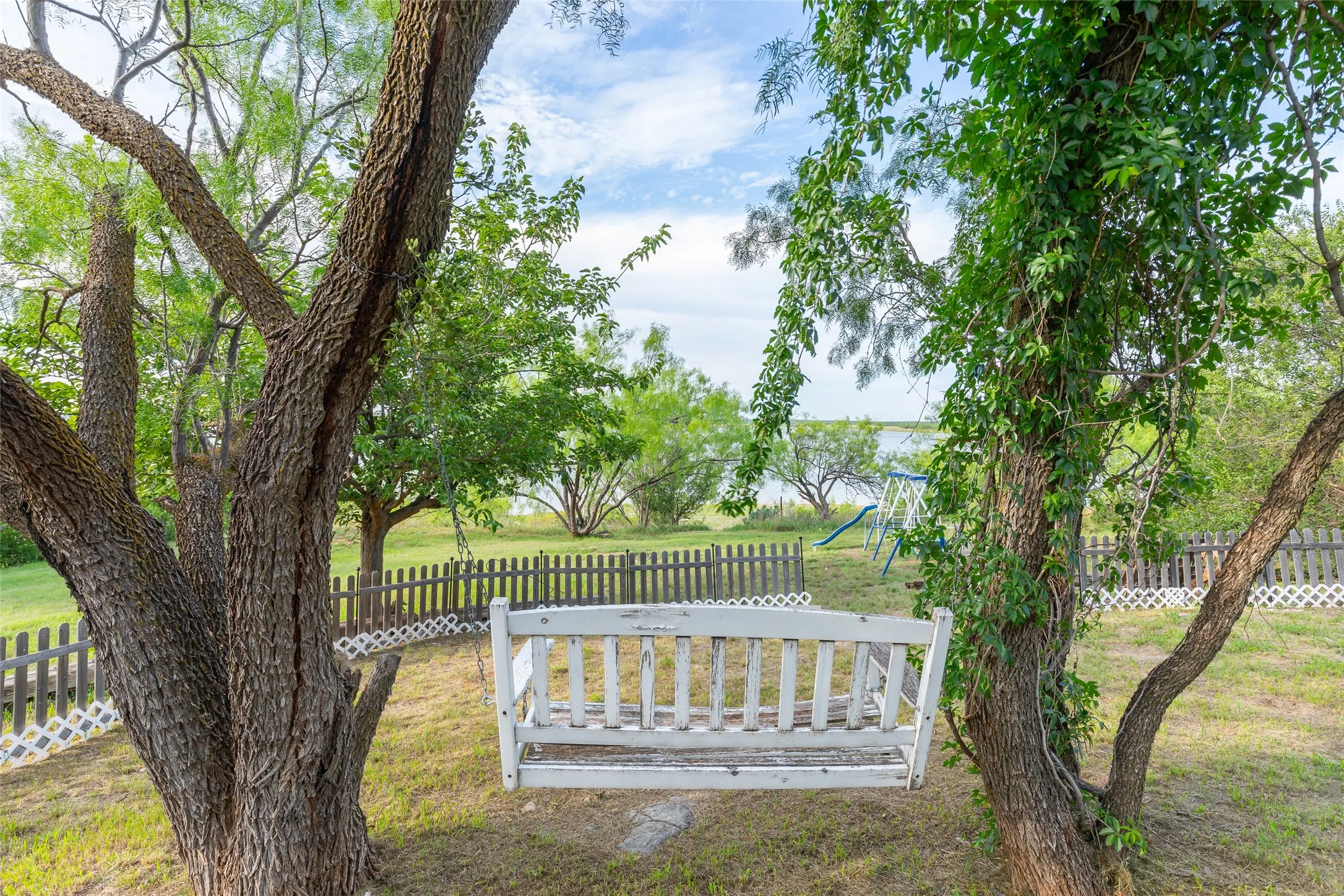 Single Family Residence For Sale in Jones County , 28 Poverty Point Circle, Abilene, Texas 79601, 3 Bedroom, 2 Bathroom, 3 Garage spaces, 2,044 Sqft, built in 1955, Price $349,850, mls#21282369, Real Estate Agent in Abilene, Homes For Sale in Jones county, Homes For Sale in Abilene, Realtor in Abilene Texas, Real Estate Brokerage Independent Realty Texas, Luminita Cordes Realtor