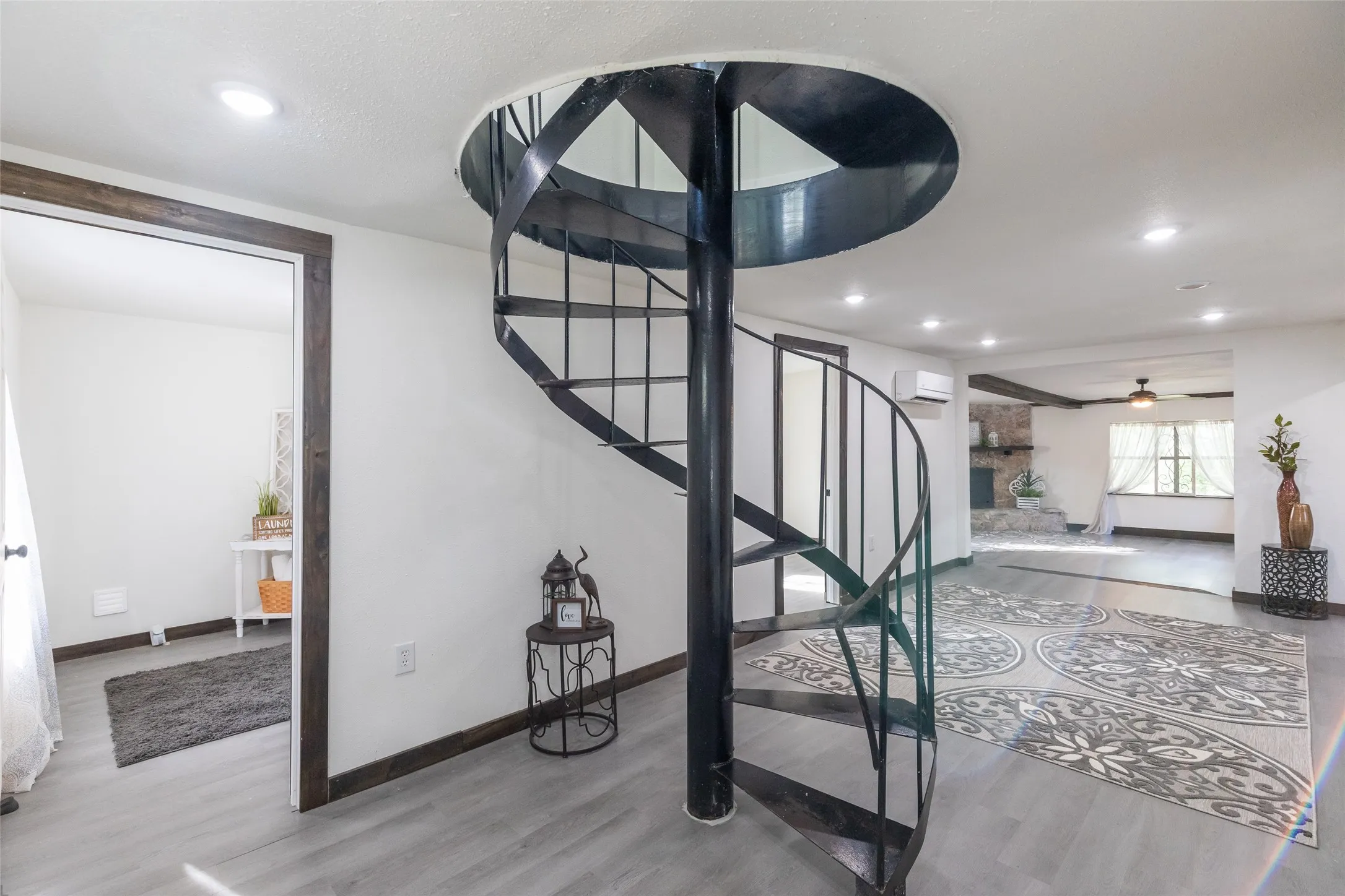 Single Family Residence For Sale in Jones County , 28 Poverty Point Circle, Abilene, Texas 79601, 3 Bedroom, 2 Bathroom, 3 Garage spaces, 2,044 Sqft, built in 1955, Price $349,850, mls#21282369, Real Estate Agent in Abilene, Homes For Sale in Jones county, Homes For Sale in Abilene, Realtor in Abilene Texas, Real Estate Brokerage Independent Realty Texas, Luminita Cordes Realtor