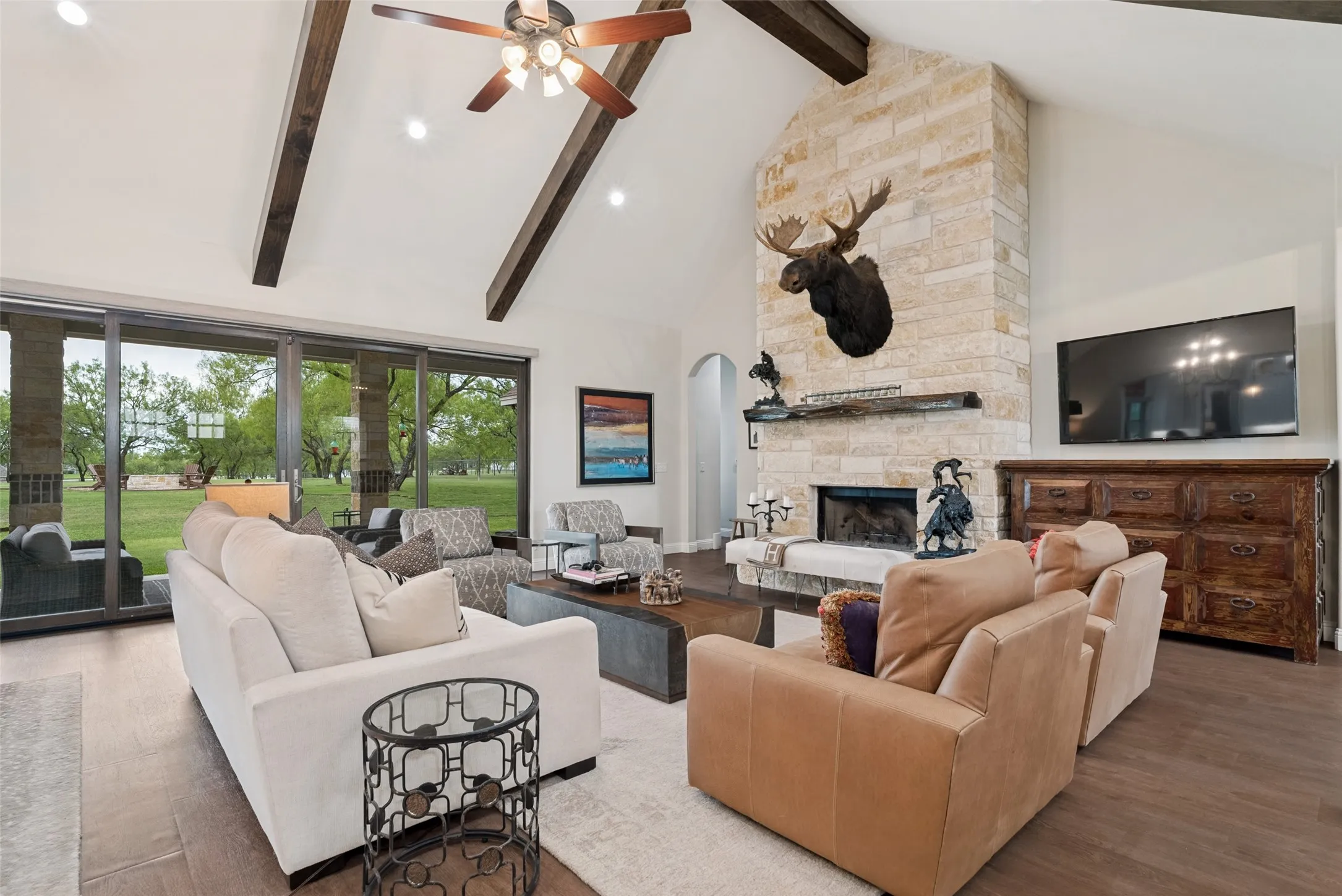 Single Family Residence For Sale in Parker County , 117 Maravilla Drive, Aledo, Texas 76008, 4 Bedroom, 3 Bathroom, 5 Garage spaces, 4,008 Sqft, built in 2018, mls#21275683, Real Estate Agent in Aledo, Homes For Sale in Parker county, Homes For Sale in Aledo, Realtor in Aledo Texas, Real Estate Brokerage Independent Realty Texas, Luminita Cordes Realtor