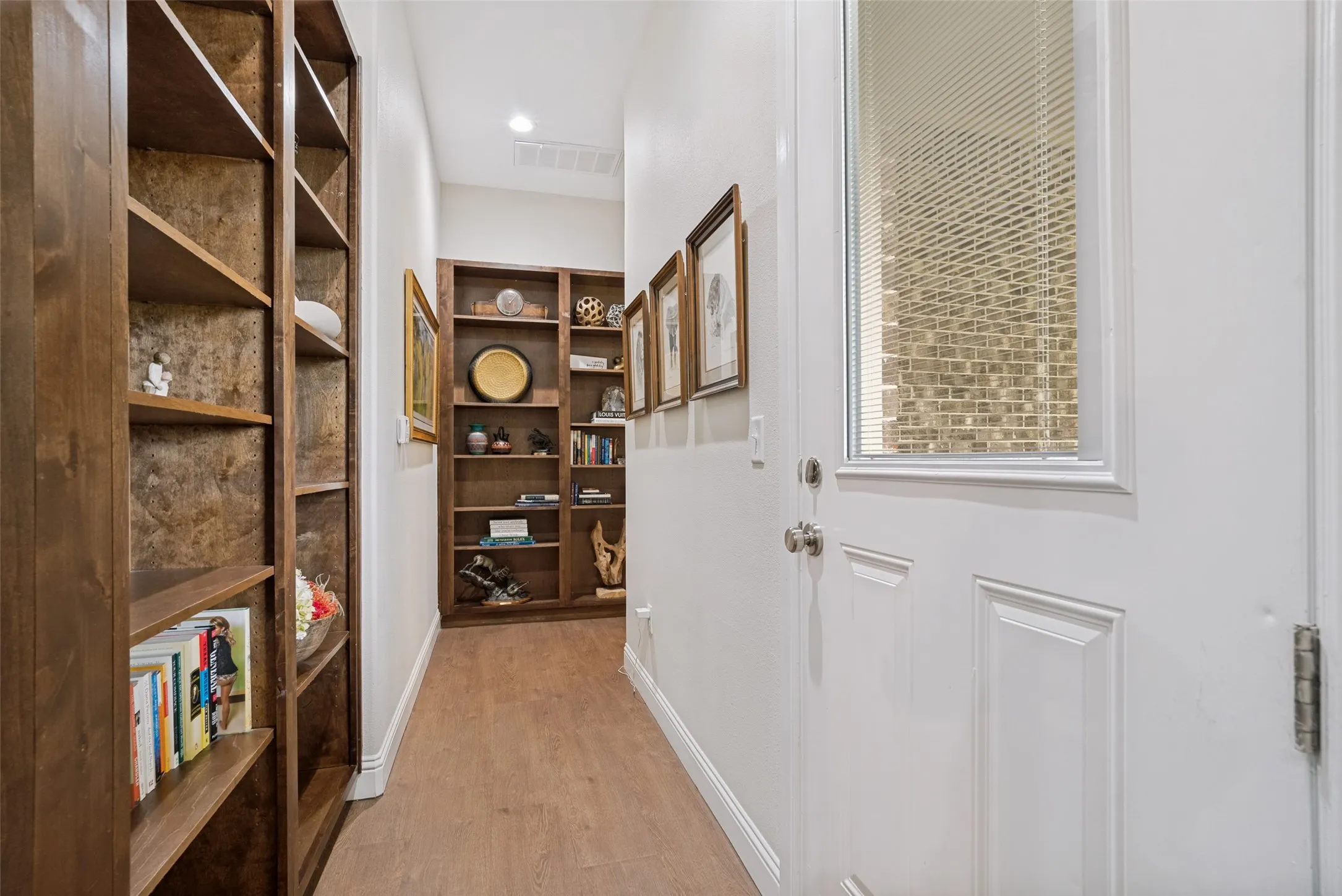 Single Family Residence For Sale in Parker County , 117 Maravilla Drive, Aledo, Texas 76008, 4 Bedroom, 3 Bathroom, 5 Garage spaces, 4,008 Sqft, built in 2018, mls#21275683, Real Estate Agent in Aledo, Homes For Sale in Parker county, Homes For Sale in Aledo, Realtor in Aledo Texas, Real Estate Brokerage Independent Realty Texas, Luminita Cordes Realtor