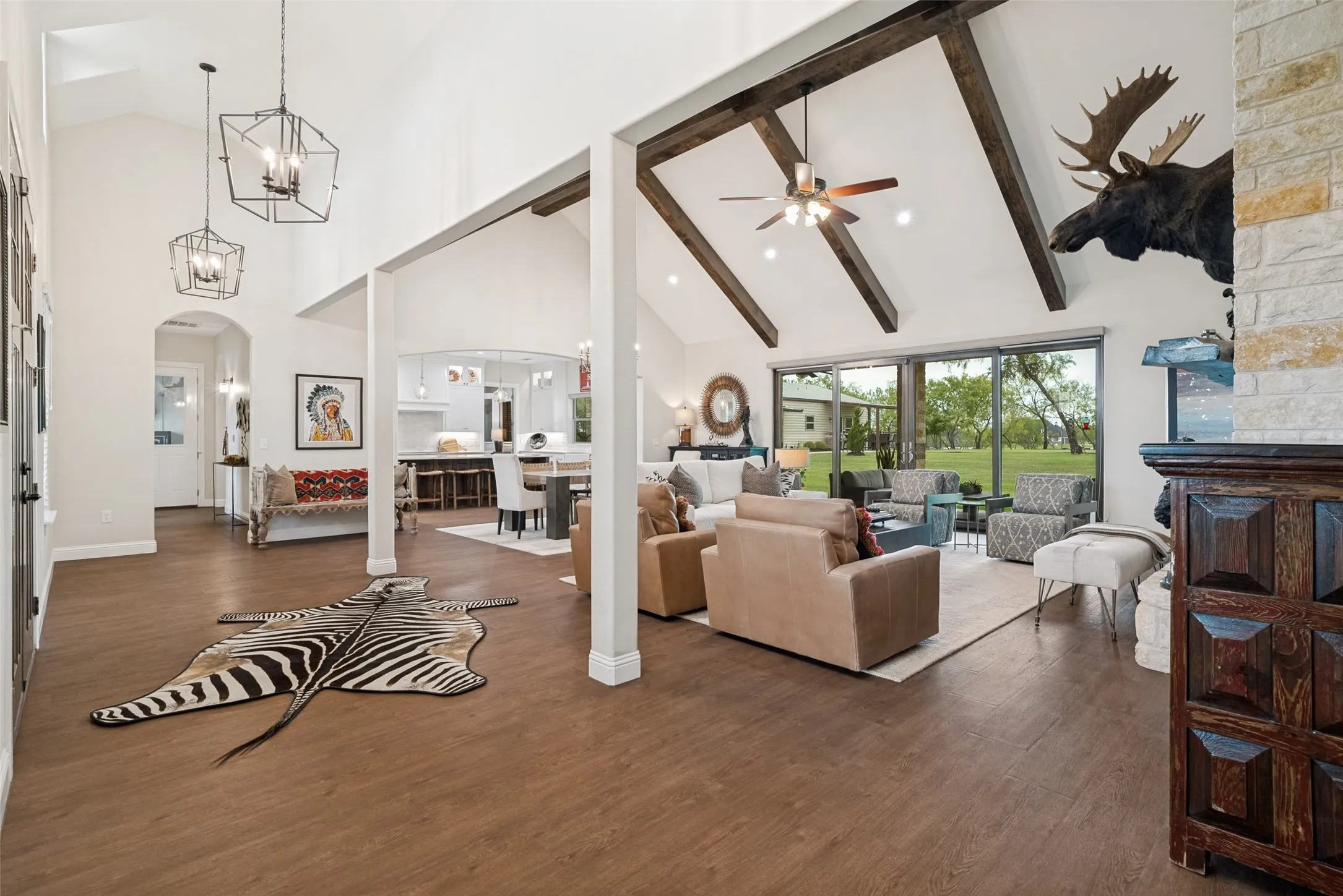 Single Family Residence For Sale in Parker County , 117 Maravilla Drive, Aledo, Texas 76008, 4 Bedroom, 3 Bathroom, 5 Garage spaces, 4,008 Sqft, built in 2018, mls#21275683, Real Estate Agent in Aledo, Homes For Sale in Parker county, Homes For Sale in Aledo, Realtor in Aledo Texas, Real Estate Brokerage Independent Realty Texas, Luminita Cordes Realtor