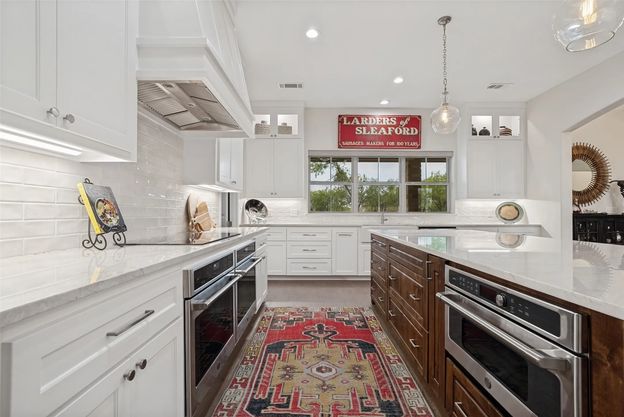 Single Family Residence For Sale in Parker County , 117 Maravilla Drive, Aledo, Texas 76008, 4 Bedroom, 3 Bathroom, 5 Garage spaces, 4,008 Sqft, built in 2018, mls#21275683, Real Estate Agent in Aledo, Homes For Sale in Parker county, Homes For Sale in Aledo, Realtor in Aledo Texas, Real Estate Brokerage Independent Realty Texas, Luminita Cordes Realtor