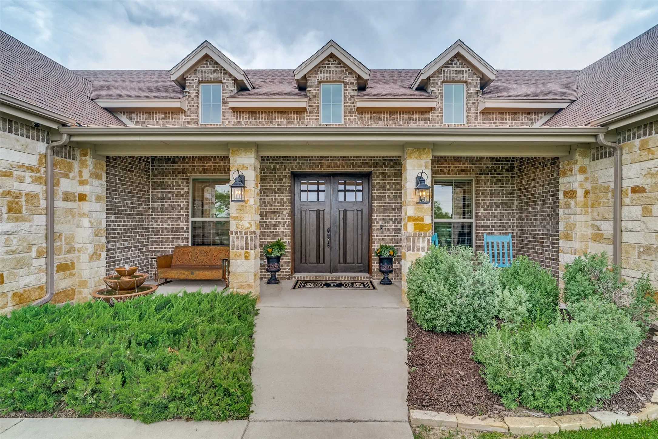 Single Family Residence For Sale in Parker County , 117 Maravilla Drive, Aledo, Texas 76008, 4 Bedroom, 3 Bathroom, 5 Garage spaces, 4,008 Sqft, built in 2018, mls#21275683, Real Estate Agent in Aledo, Homes For Sale in Parker county, Homes For Sale in Aledo, Realtor in Aledo Texas, Real Estate Brokerage Independent Realty Texas, Luminita Cordes Realtor
