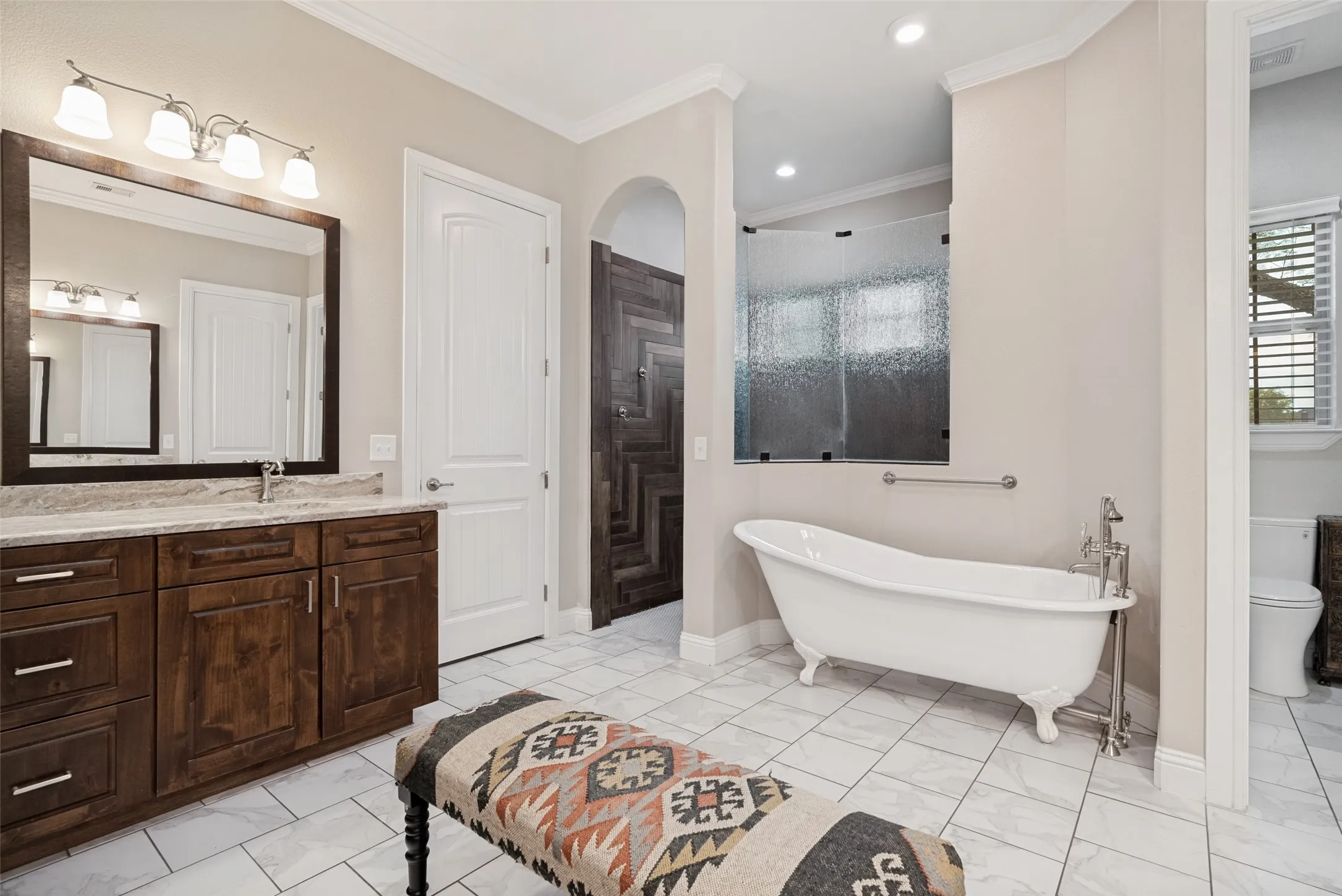 Single Family Residence For Sale in Parker County , 117 Maravilla Drive, Aledo, Texas 76008, 4 Bedroom, 3 Bathroom, 5 Garage spaces, 4,008 Sqft, built in 2018, mls#21275683, Real Estate Agent in Aledo, Homes For Sale in Parker county, Homes For Sale in Aledo, Realtor in Aledo Texas, Real Estate Brokerage Independent Realty Texas, Luminita Cordes Realtor