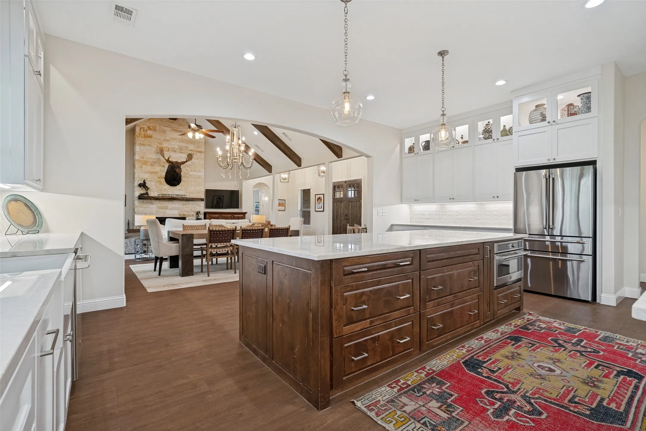 Single Family Residence For Sale in Parker County , 117 Maravilla Drive, Aledo, Texas 76008, 4 Bedroom, 3 Bathroom, 5 Garage spaces, 4,008 Sqft, built in 2018, mls#21275683, Real Estate Agent in Aledo, Homes For Sale in Parker county, Homes For Sale in Aledo, Realtor in Aledo Texas, Real Estate Brokerage Independent Realty Texas, Luminita Cordes Realtor