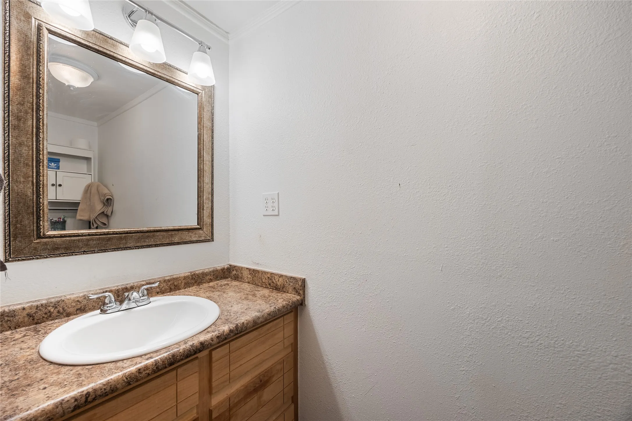 Single Family Residence For Sale in Rains County , 136 Private Road 7708, Emory, Texas 75440, 4 Bedroom, 3 Bathroom, Garage spaces, 1,092 Sqft, built in 1991, mls#21282068, Real Estate Agent in Emory, Homes For Sale in Rains county, Homes For Sale in Emory, Realtor in Emory Texas, Real Estate Brokerage Independent Realty Texas, Luminita Cordes Realtor