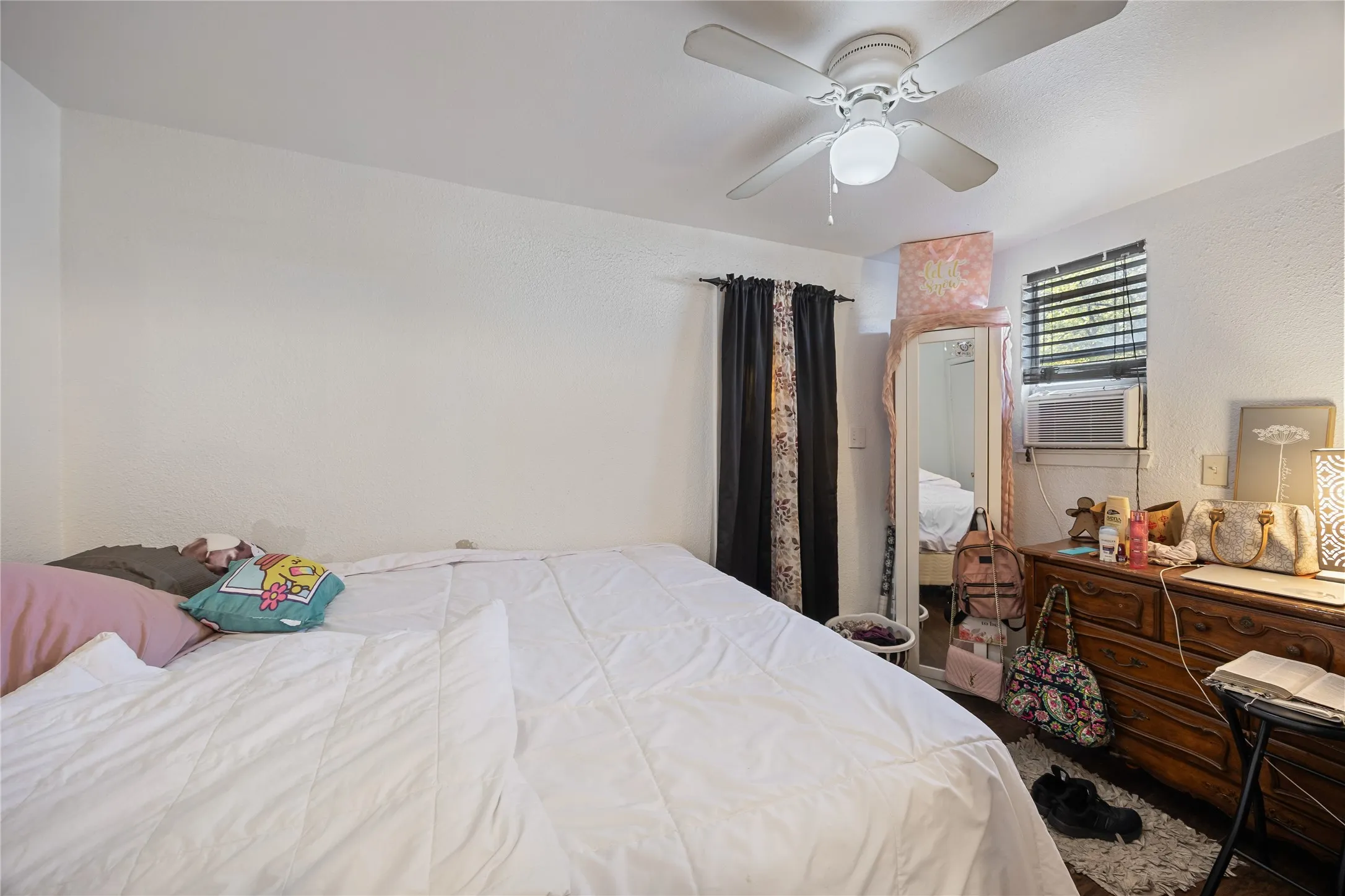 Single Family Residence For Sale in Rains County , 136 Private Road 7708, Emory, Texas 75440, 4 Bedroom, 3 Bathroom, Garage spaces, 1,092 Sqft, built in 1991, mls#21282068, Real Estate Agent in Emory, Homes For Sale in Rains county, Homes For Sale in Emory, Realtor in Emory Texas, Real Estate Brokerage Independent Realty Texas, Luminita Cordes Realtor