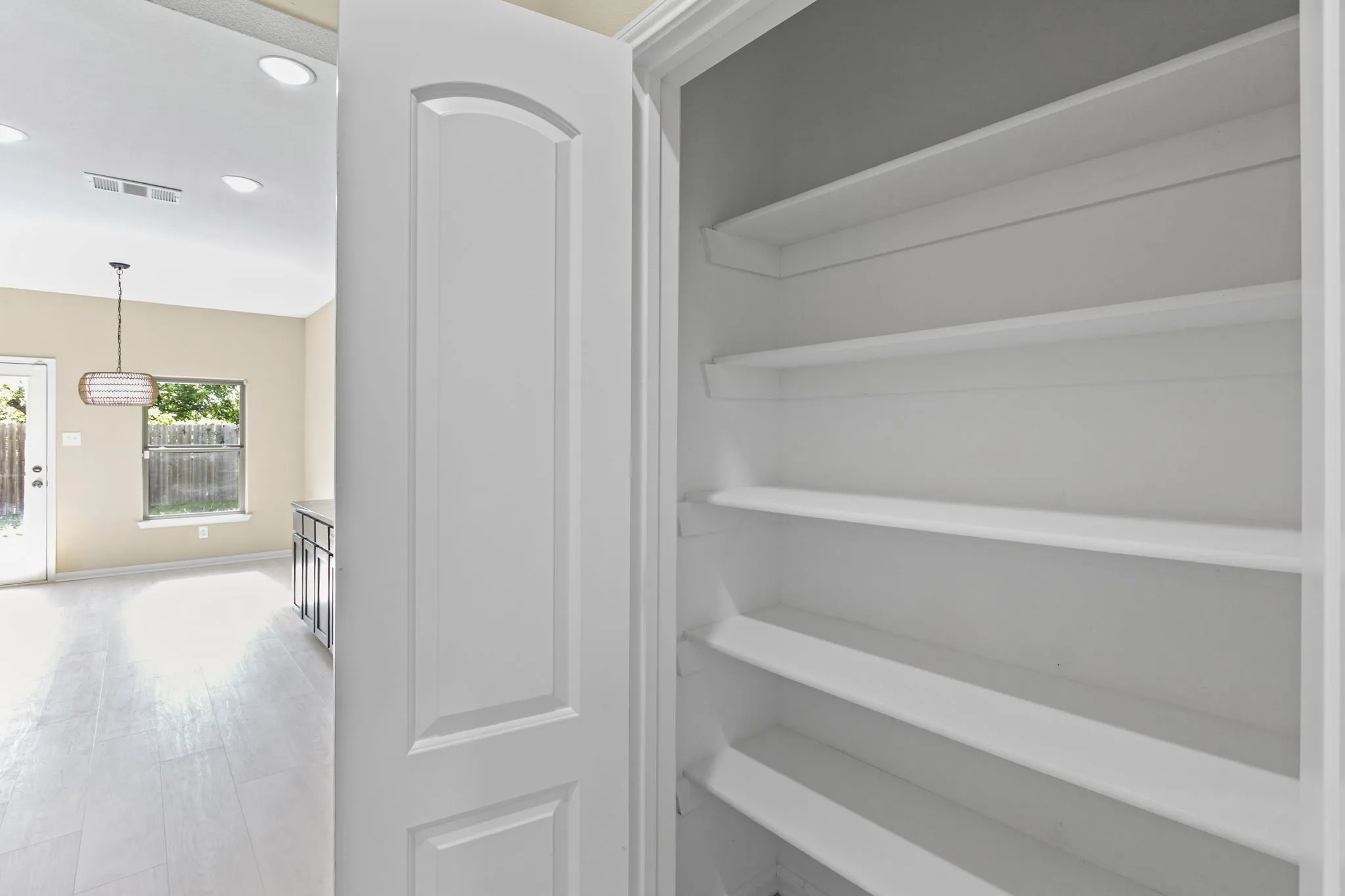 Single Family Residence For Sale in Dallas County , 1516 Kinglet Street, De Soto, Texas 75115, 4 Bedrooms, 3 Bathrooms, 2 Garage spaces, 2,618 Sqft, built in 2020, Price $355,000, mls#21286445, Real Estate Agent in De Soto, Homes For Sale in Dallas county, Homes For Sale in De Soto, Realtor in De Soto Texas, Real Estate Brokerage Independent Realty Texas, Luminita Cordes Realtor
