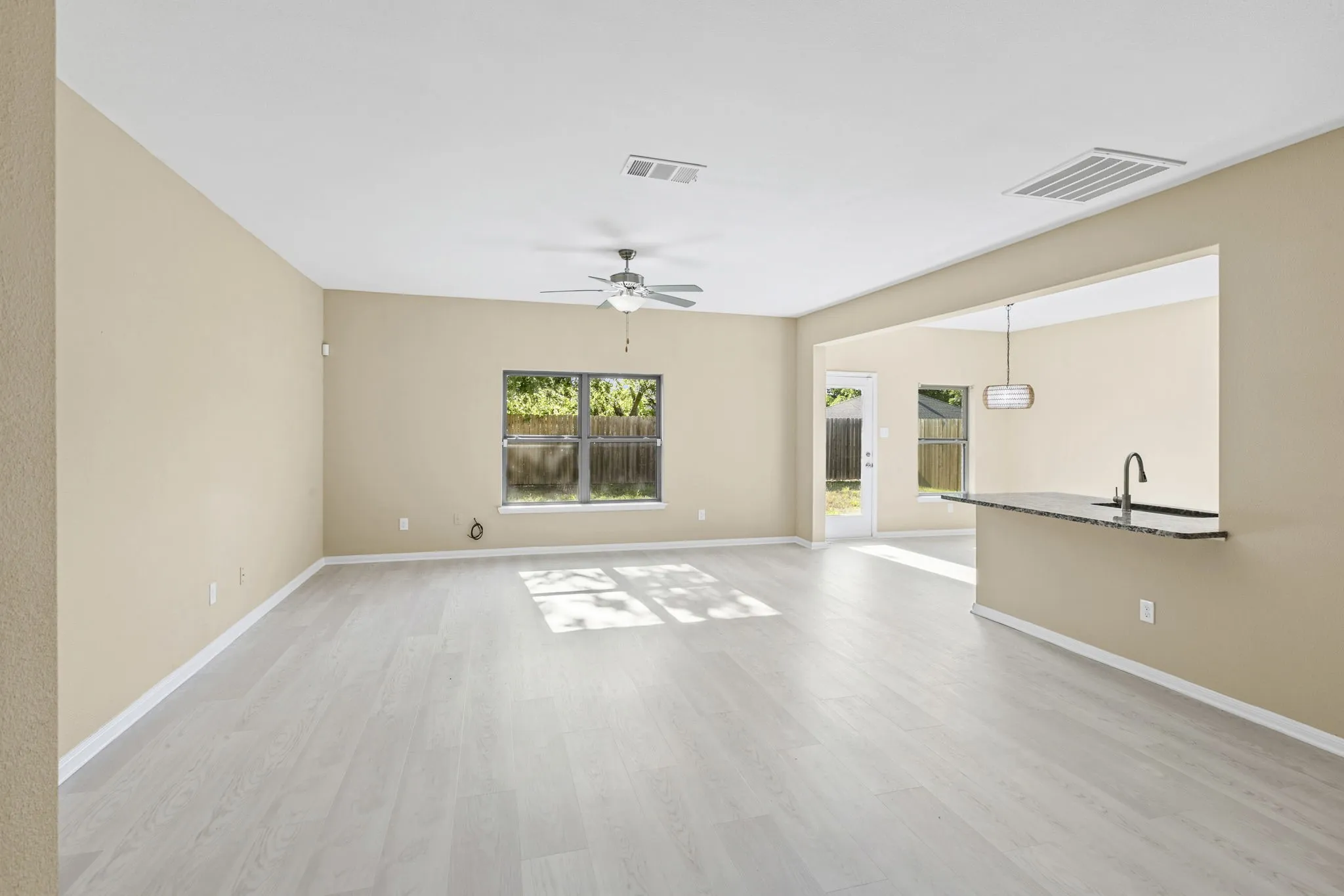 Single Family Residence For Sale in Dallas County , 1516 Kinglet Street, De Soto, Texas 75115, 4 Bedrooms, 3 Bathrooms, 2 Garage spaces, 2,618 Sqft, built in 2020, Price $355,000, mls#21286445, Real Estate Agent in De Soto, Homes For Sale in Dallas county, Homes For Sale in De Soto, Realtor in De Soto Texas, Real Estate Brokerage Independent Realty Texas, Luminita Cordes Realtor