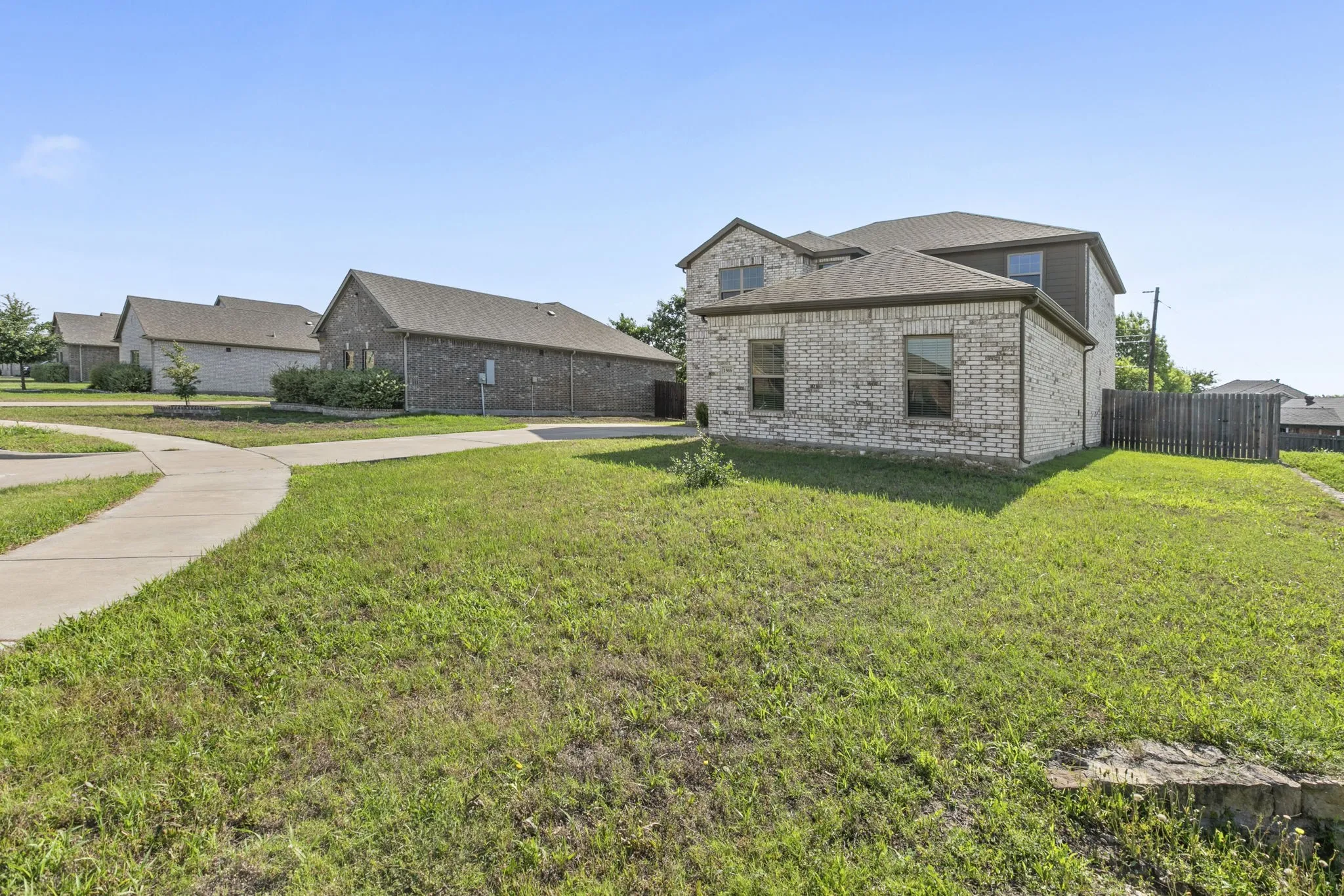 Single Family Residence For Sale in Dallas County , 1516 Kinglet Street, De Soto, Texas 75115, 4 Bedrooms, 3 Bathrooms, 2 Garage spaces, 2,618 Sqft, built in 2020, Price $355,000, mls#21286445, Real Estate Agent in De Soto, Homes For Sale in Dallas county, Homes For Sale in De Soto, Realtor in De Soto Texas, Real Estate Brokerage Independent Realty Texas, Luminita Cordes Realtor