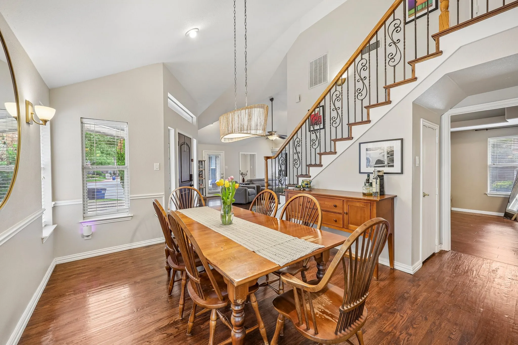 The dining area is large enough for big family gathers