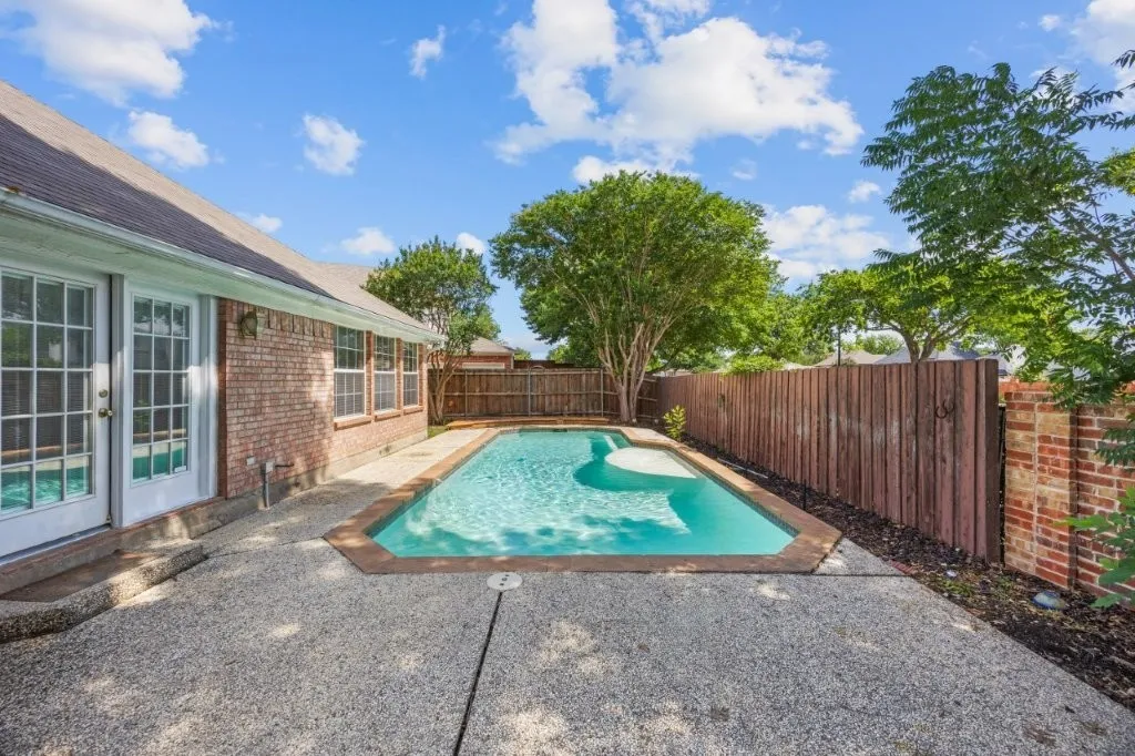 Single Family Residence For Sale in Collin County , 5208 Springflower Drive, Frisco, Texas 75035, 4 Bedroom, 2 Bathroom, 2 Garage spaces, 2,202 Sqft, built in 1999, mls#21280742, Real Estate Agent in Frisco, Homes For Sale in Collin county, Homes For Sale in Frisco, Realtor in Frisco Texas, Real Estate Brokerage Independent Realty Texas, Luminita Cordes Realtor