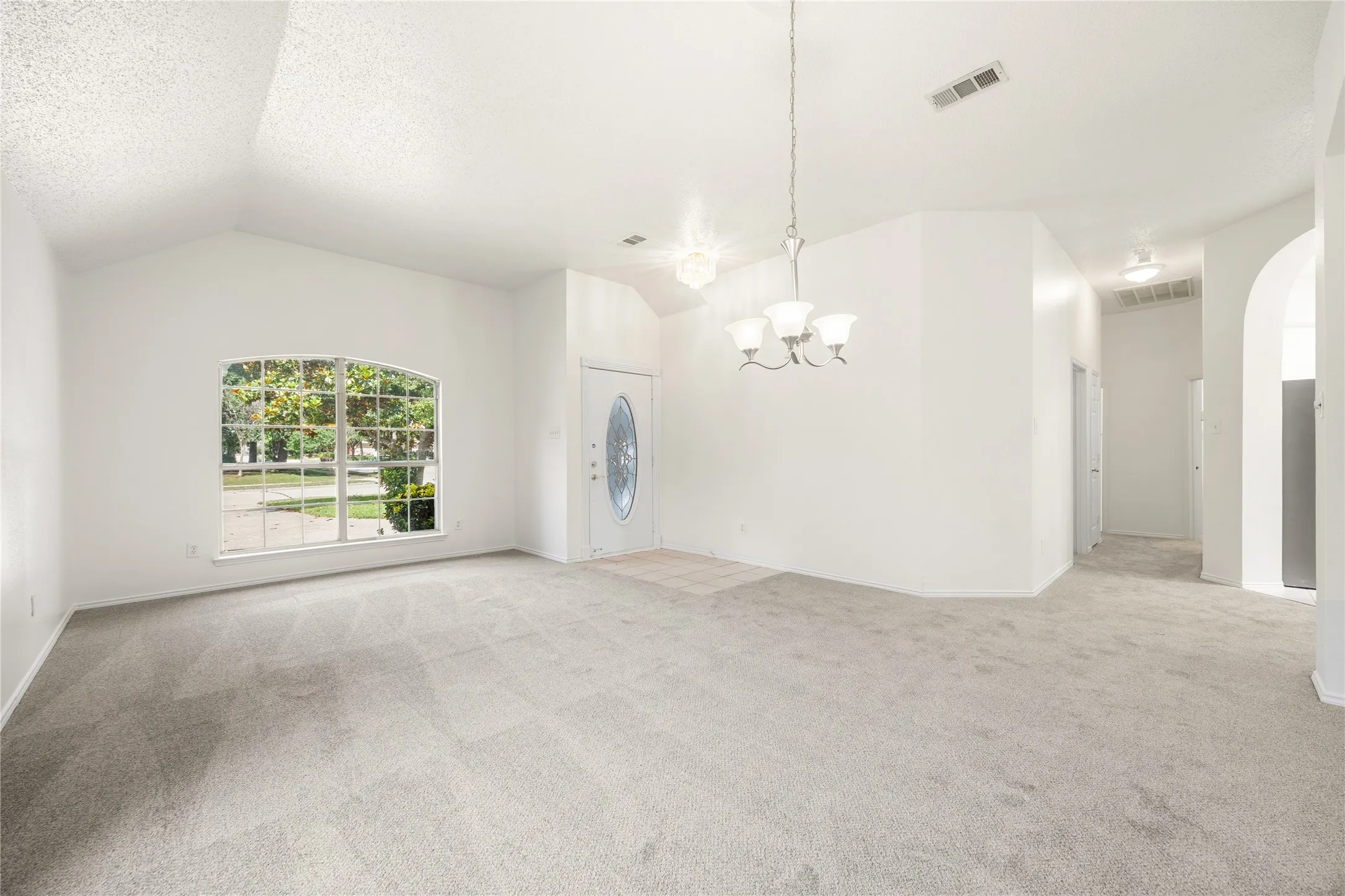 Single Family Residence For Sale in Collin County , 5208 Springflower Drive, Frisco, Texas 75035, 4 Bedroom, 2 Bathroom, 2 Garage spaces, 2,202 Sqft, built in 1999, mls#21280742, Real Estate Agent in Frisco, Homes For Sale in Collin county, Homes For Sale in Frisco, Realtor in Frisco Texas, Real Estate Brokerage Independent Realty Texas, Luminita Cordes Realtor