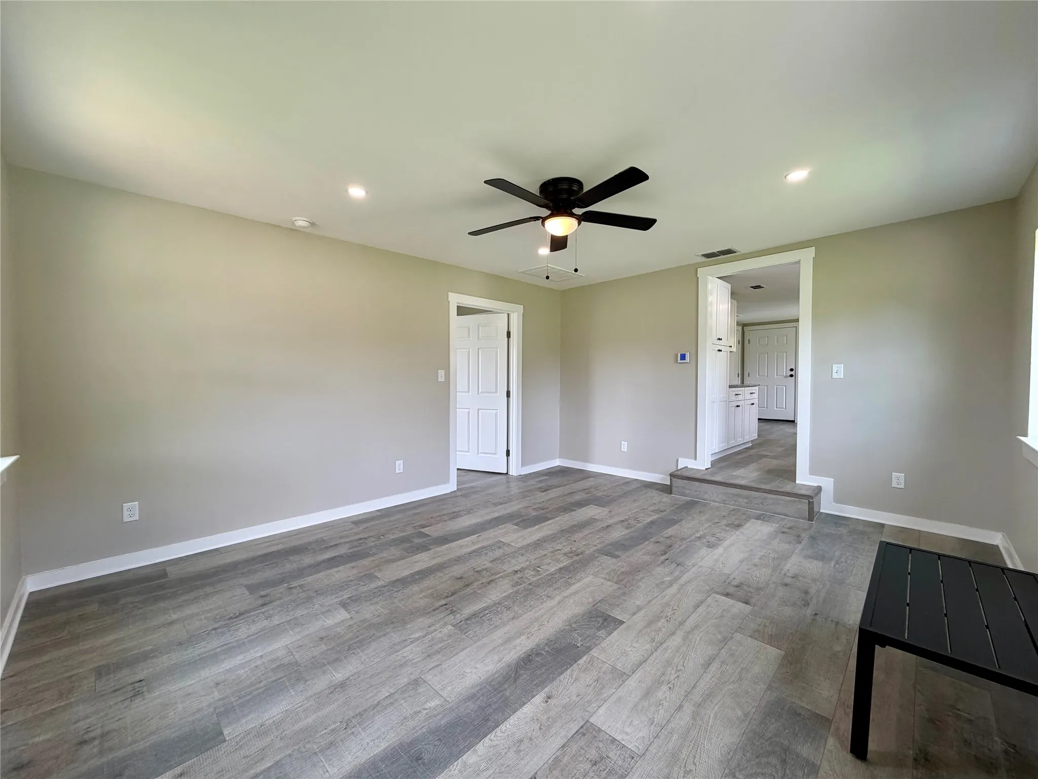 Single Family Residence For Sale in Rains County , 615 Smith Circle, Point, Texas 75472, 3 Bedroom, 2 Bathroom, Garage spaces, 1,008 Sqft, built in 1980, mls#21286461, Real Estate Agent in Point, Homes For Sale in Rains county, Homes For Sale in Point, Realtor in Point Texas, Real Estate Brokerage Independent Realty Texas, Luminita Cordes Realtor