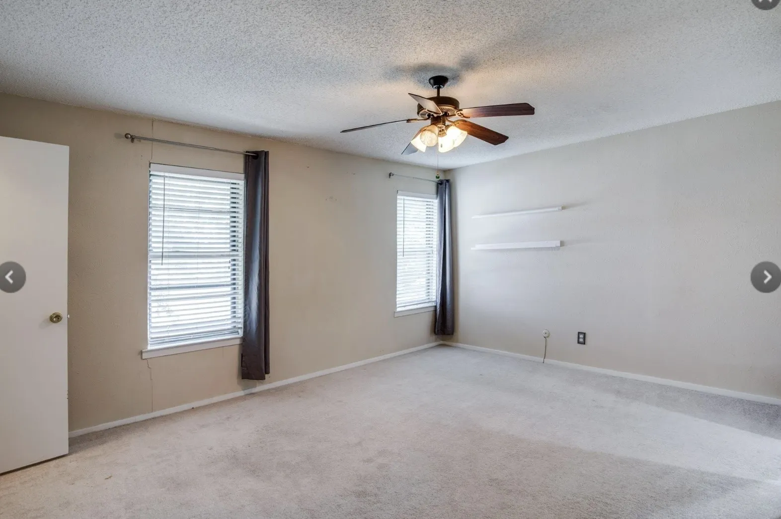 Condominium For Sale in Dallas County , 13340 Kit Lane A4, Dallas, Texas 75240, 2 Bedrooms, 3 Bathrooms, 2 Garage spaces, 1,274 Sqft, built in 1974, Price $259,800, mls#21285977, Real Estate Agent in Dallas, Homes For Sale in Dallas county, Homes For Sale in Dallas, Realtor in Dallas Texas, Real Estate Brokerage Independent Realty Texas, Luminita Cordes Realtor