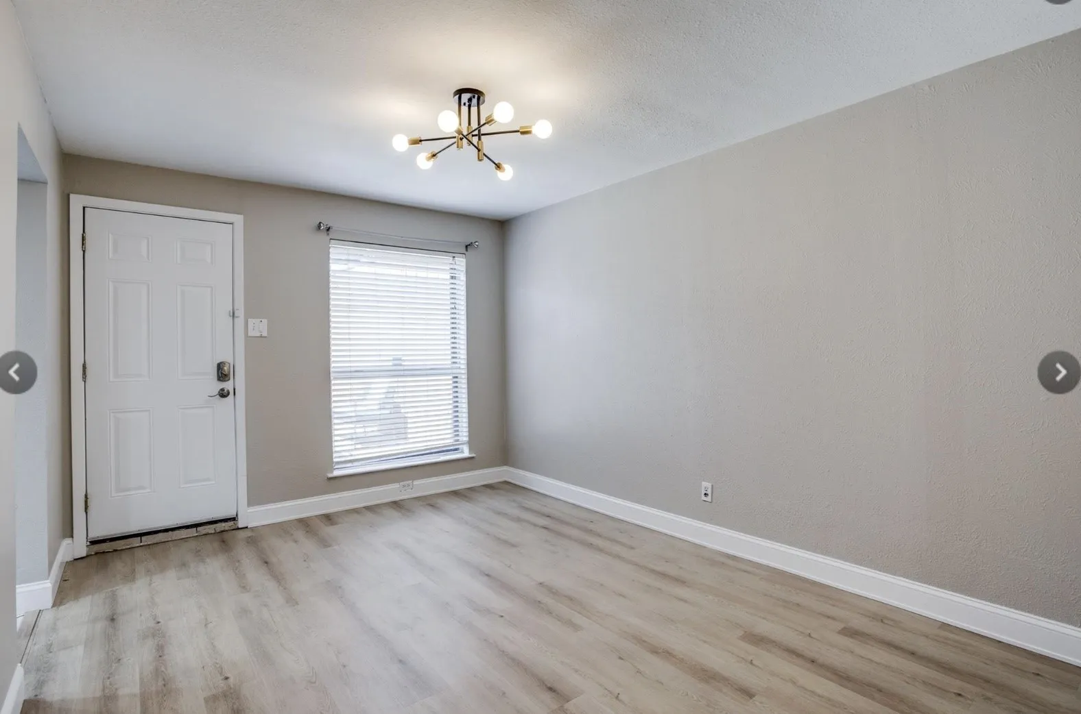 Condominium For Sale in Dallas County , 13340 Kit Lane A4, Dallas, Texas 75240, 2 Bedrooms, 3 Bathrooms, 2 Garage spaces, 1,274 Sqft, built in 1974, Price $259,800, mls#21285977, Real Estate Agent in Dallas, Homes For Sale in Dallas county, Homes For Sale in Dallas, Realtor in Dallas Texas, Real Estate Brokerage Independent Realty Texas, Luminita Cordes Realtor