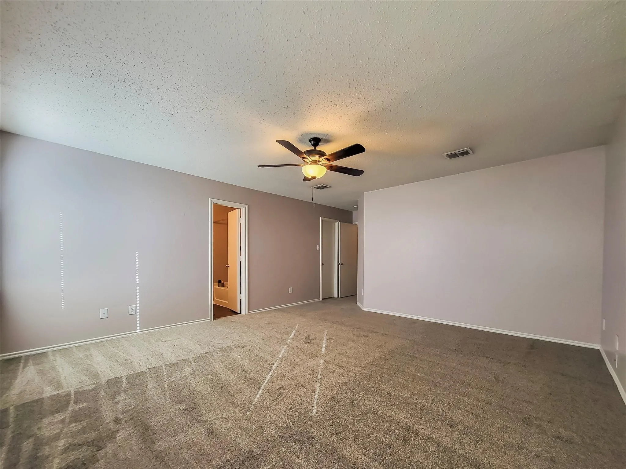 Single Family Residence For Rent in Tarrant County , 709 Granite Ridge Drive, Fort Worth, Texas 76179, 3 Bedroom, 2 Bathroom, 2 Garage spaces, 1,868 Sqft, built in 2005, mls#21286490, Real Estate Agent in Fort Worth, Homes For Rent in Tarrant county, Homes For Rent in Fort Worth, Realtor in Fort Worth Texas, Real Estate Brokerage Independent Realty Texas, Luminita Cordes Realtor