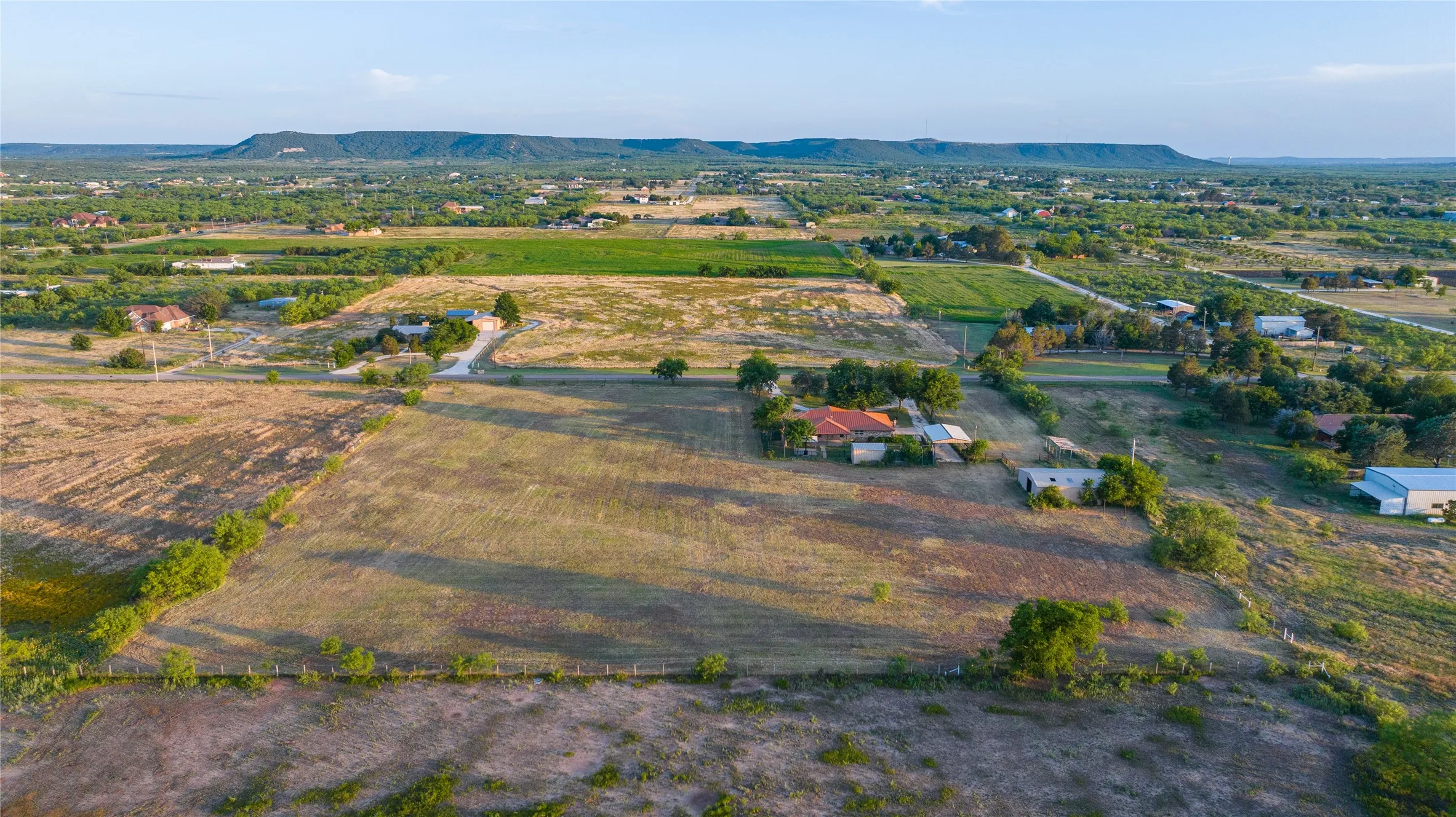 Single Family Residence For Sale in Taylor County , 146 Foothill Road, Abilene, Texas 79602, 3 Bedroom, 2 Bathroom, 2 Garage spaces, 2,025 Sqft, built in 1983, mls#21286505, Real Estate Agent in Abilene, Homes For Sale in Taylor county, Homes For Sale in Abilene, Realtor in Abilene Texas, Real Estate Brokerage Independent Realty Texas, Luminita Cordes Realtor
