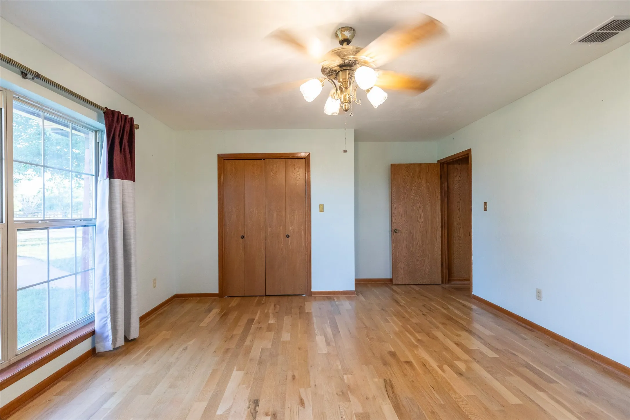 Single Family Residence For Sale in Taylor County , 146 Foothill Road, Abilene, Texas 79602, 3 Bedroom, 2 Bathroom, 2 Garage spaces, 2,025 Sqft, built in 1983, mls#21286505, Real Estate Agent in Abilene, Homes For Sale in Taylor county, Homes For Sale in Abilene, Realtor in Abilene Texas, Real Estate Brokerage Independent Realty Texas, Luminita Cordes Realtor