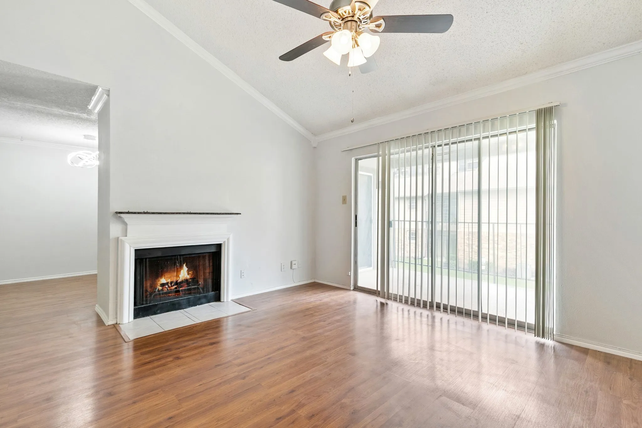 Condominium For Rent in Dallas County , 5300 Keller Springs Road 2093, Dallas, Texas 75248, 1 Bedroom, 1 Bathroom, Garage spaces, 812 Sqft, built in 1982, mls#21286509, Real Estate Agent in Dallas, Homes For Rent in Dallas county, Homes For Rent in Dallas, Realtor in Dallas Texas, Real Estate Brokerage Independent Realty Texas, Luminita Cordes Realtor