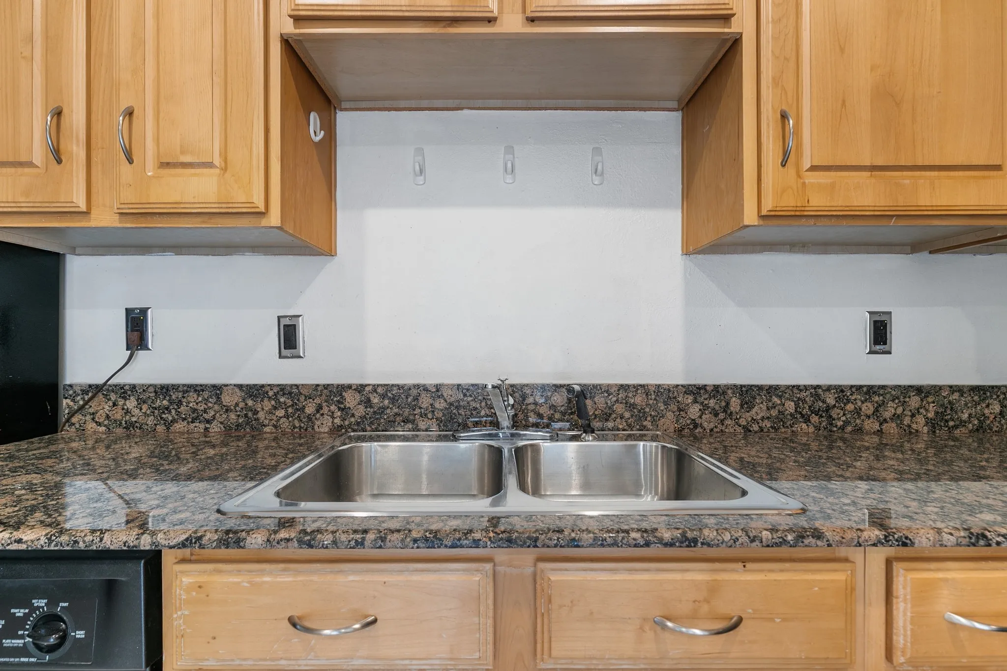 Condominium For Rent in Dallas County , 5300 Keller Springs Road 2093, Dallas, Texas 75248, 1 Bedroom, 1 Bathroom, Garage spaces, 812 Sqft, built in 1982, mls#21286509, Real Estate Agent in Dallas, Homes For Rent in Dallas county, Homes For Rent in Dallas, Realtor in Dallas Texas, Real Estate Brokerage Independent Realty Texas, Luminita Cordes Realtor