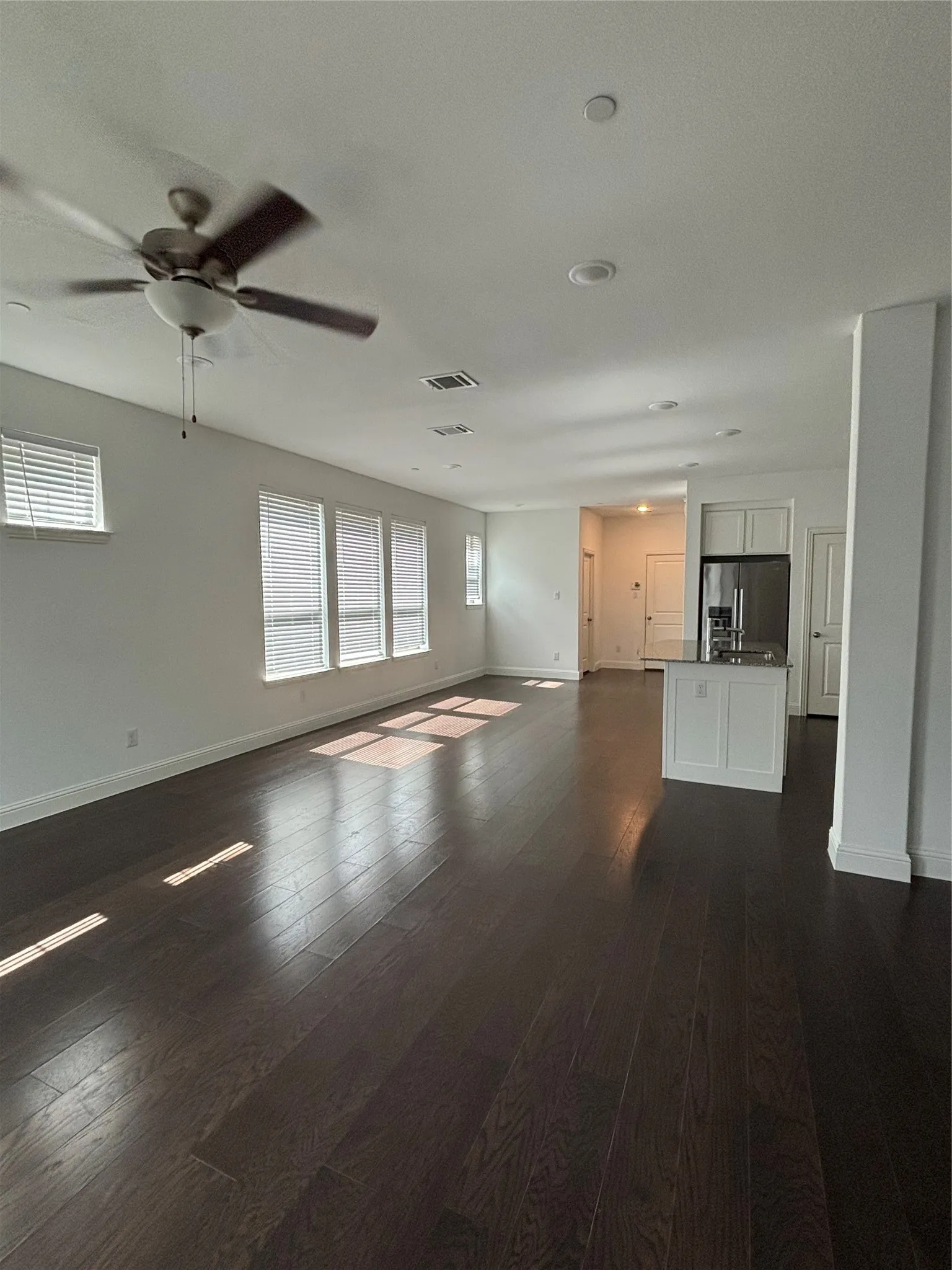 Townhouse For Rent in Dallas County , 2610 High Cotton Lane, Garland, Texas 75042, 3 Bedrooms, 3 Bathrooms, 2 Garage spaces, 2,035 Sqft, built in 2020, Price $2,690, mls#21286328, Real Estate Agent in Garland, Homes For Rent in Dallas county, Homes For Rent in Garland, Realtor in Garland Texas, Real Estate Brokerage Independent Realty Texas, Luminita Cordes Realtor