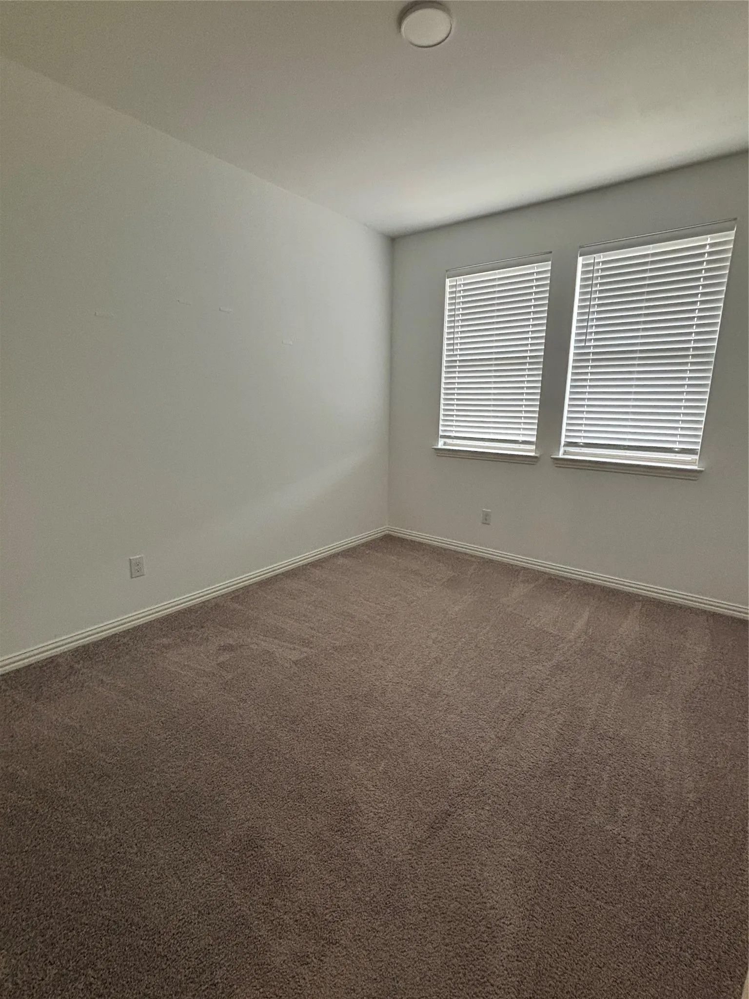 Townhouse For Rent in Dallas County , 2610 High Cotton Lane, Garland, Texas 75042, 3 Bedrooms, 3 Bathrooms, 2 Garage spaces, 2,035 Sqft, built in 2020, Price $2,690, mls#21286328, Real Estate Agent in Garland, Homes For Rent in Dallas county, Homes For Rent in Garland, Realtor in Garland Texas, Real Estate Brokerage Independent Realty Texas, Luminita Cordes Realtor