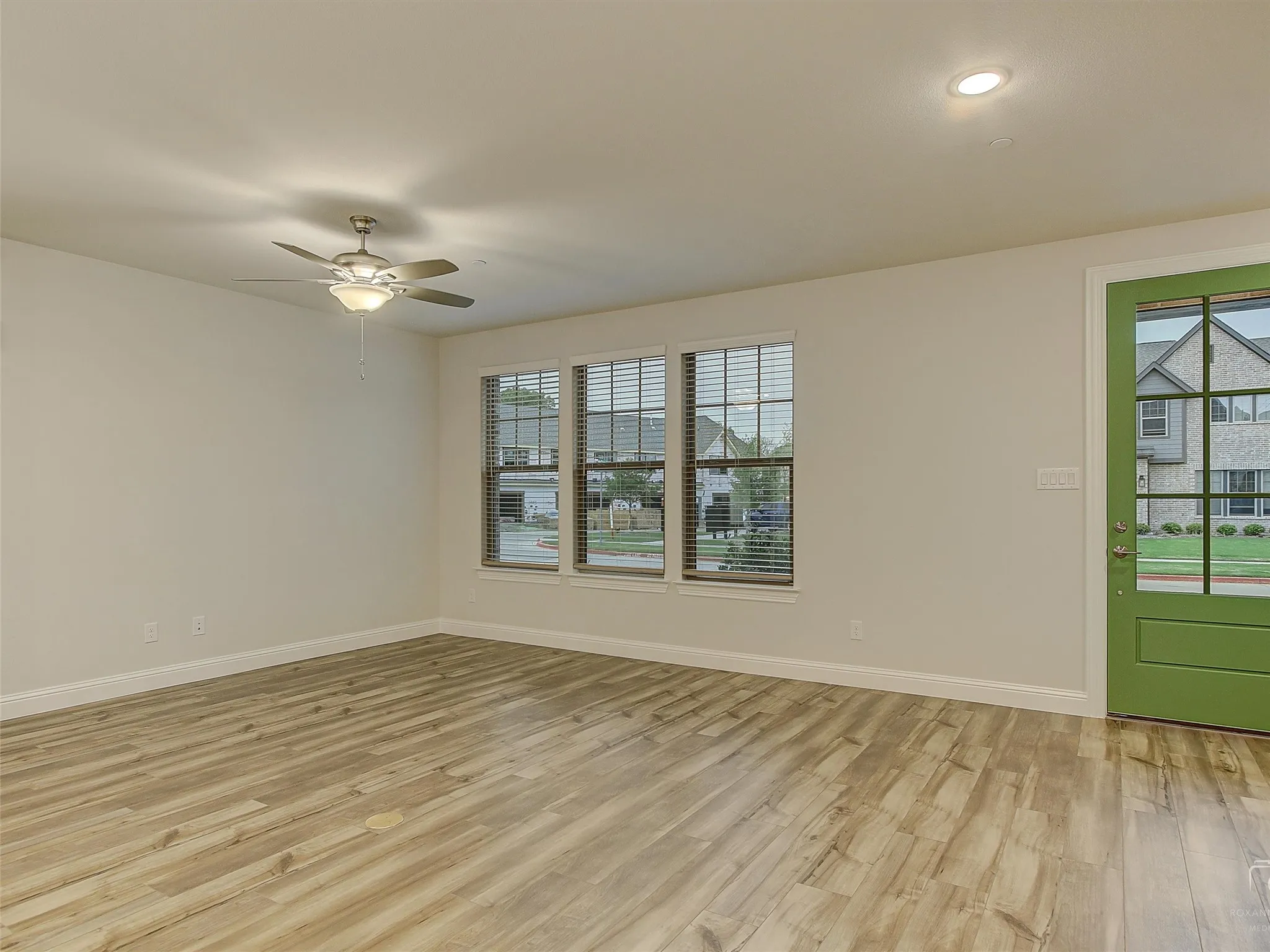 Townhouse For Rent in Collin County , 1946 Sweetwater Lane, Allen, Texas 75013, 3 Bedroom, 3 Bathroom, 2 Garage spaces, 1,810 Sqft, built in 2022, mls#21286508, Real Estate Agent in Allen, Homes For Rent in Collin county, Homes For Rent in Allen, Realtor in Allen Texas, Real Estate Brokerage Independent Realty Texas, Luminita Cordes Realtor