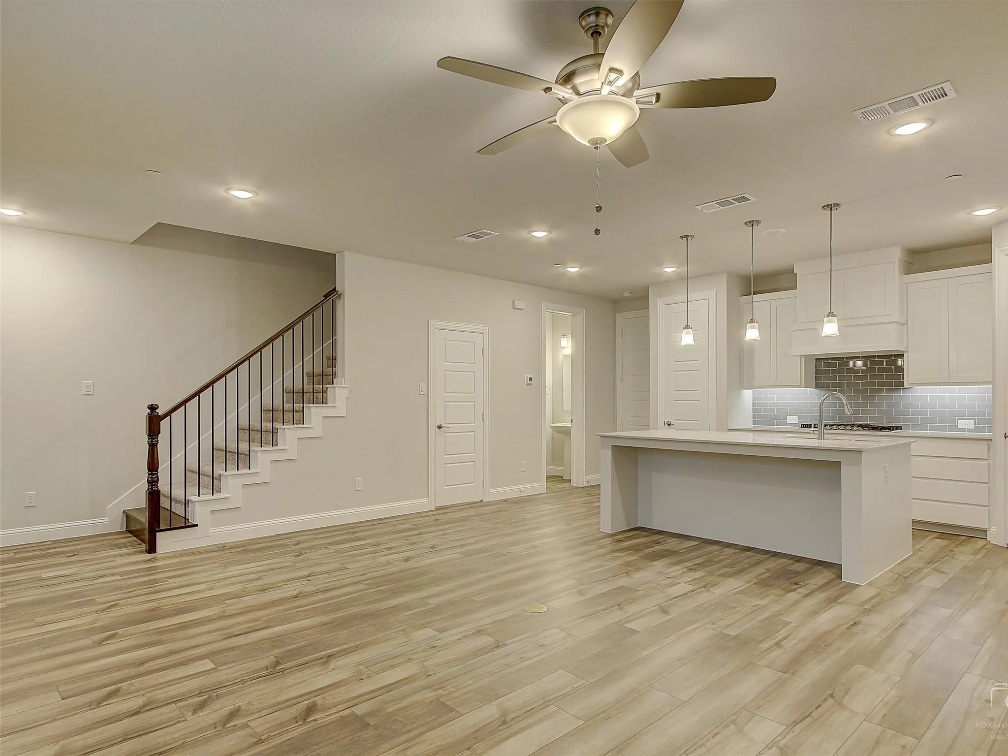 Townhouse For Rent in Collin County , 1946 Sweetwater Lane, Allen, Texas 75013, 3 Bedroom, 3 Bathroom, 2 Garage spaces, 1,810 Sqft, built in 2022, mls#21286508, Real Estate Agent in Allen, Homes For Rent in Collin county, Homes For Rent in Allen, Realtor in Allen Texas, Real Estate Brokerage Independent Realty Texas, Luminita Cordes Realtor